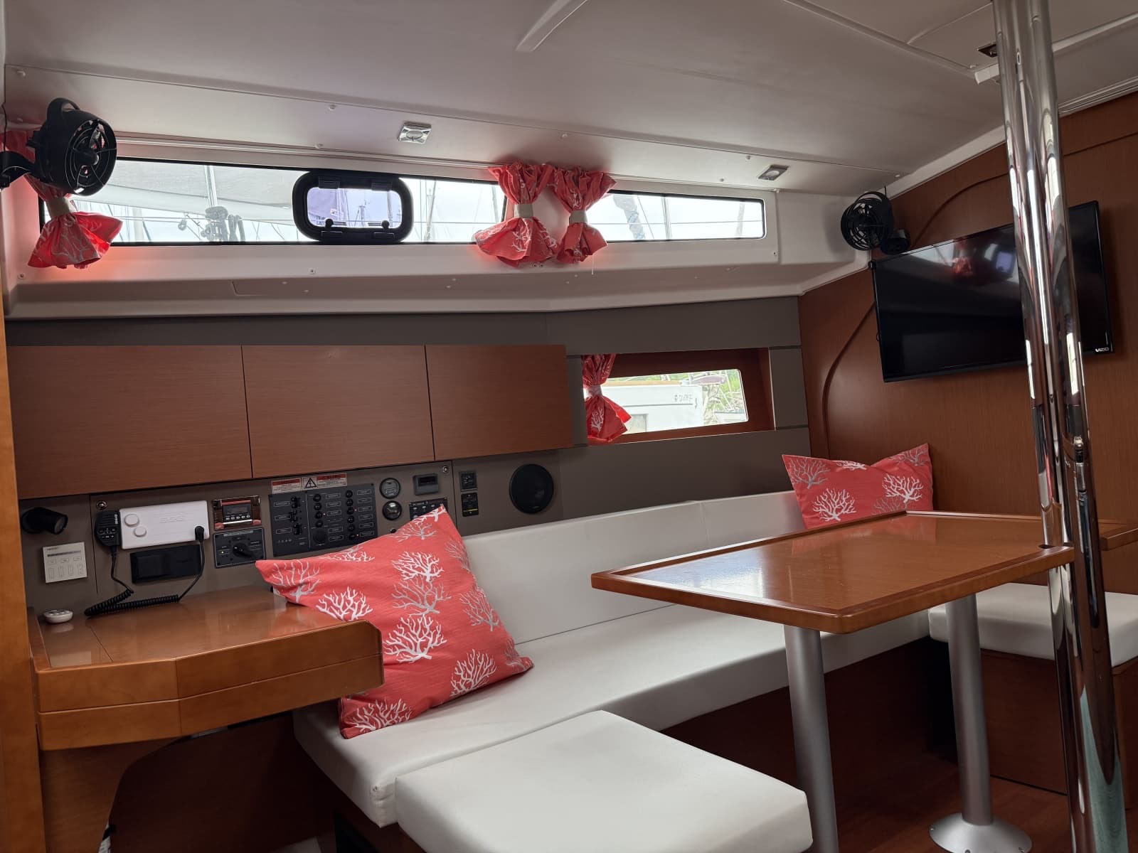 2016 Beneteau Oceanis - Photo 28