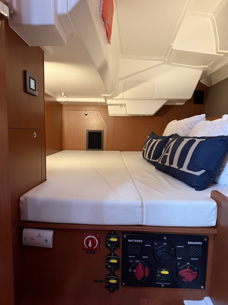 2016 Beneteau Oceanis - Photo 39