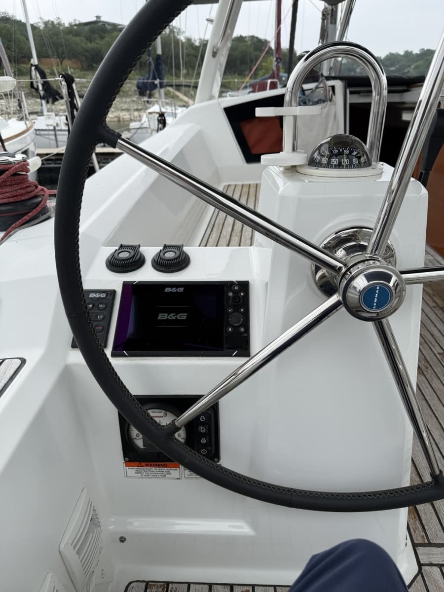 2016 Beneteau Oceanis - Photo 23