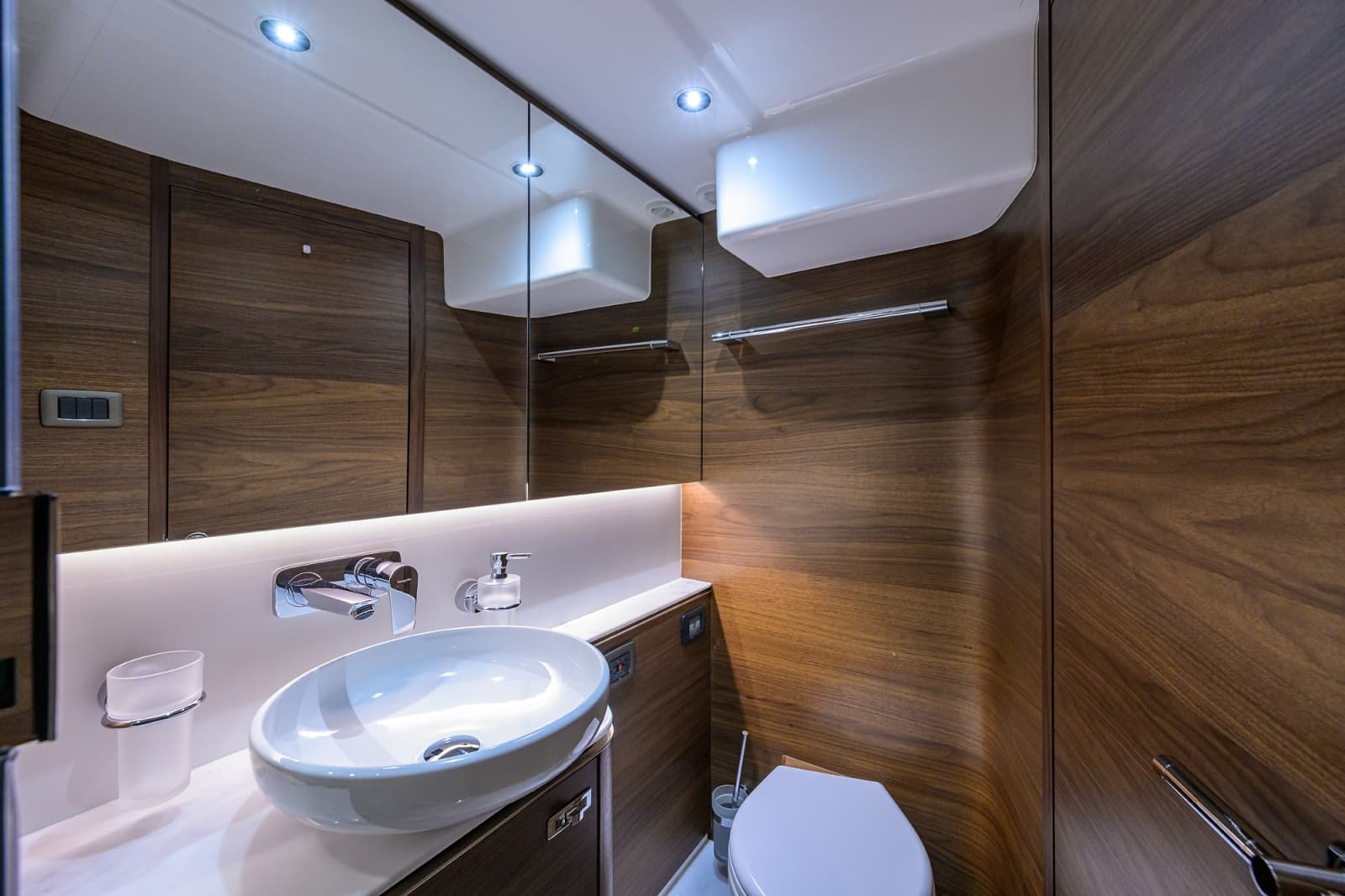 2026 Princess V50 Deck Salon - Photo 22