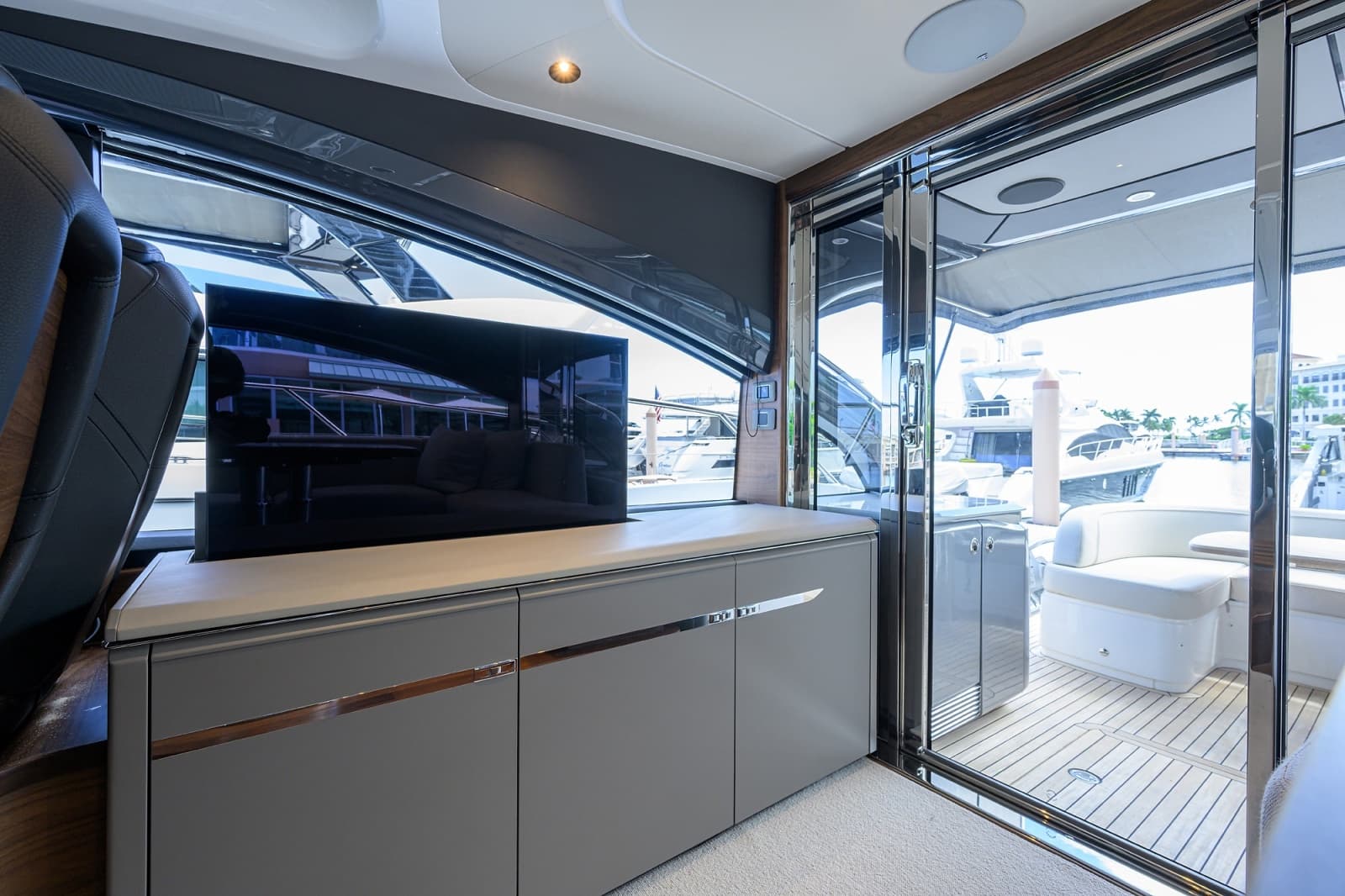 2026 Princess V50 Deck Salon - Photo 4
