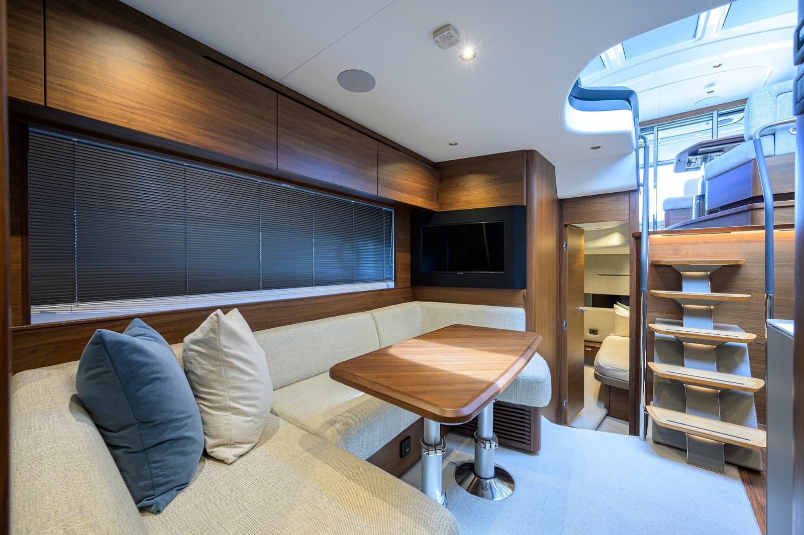 2026 Princess V50 Deck Salon - Photo 16