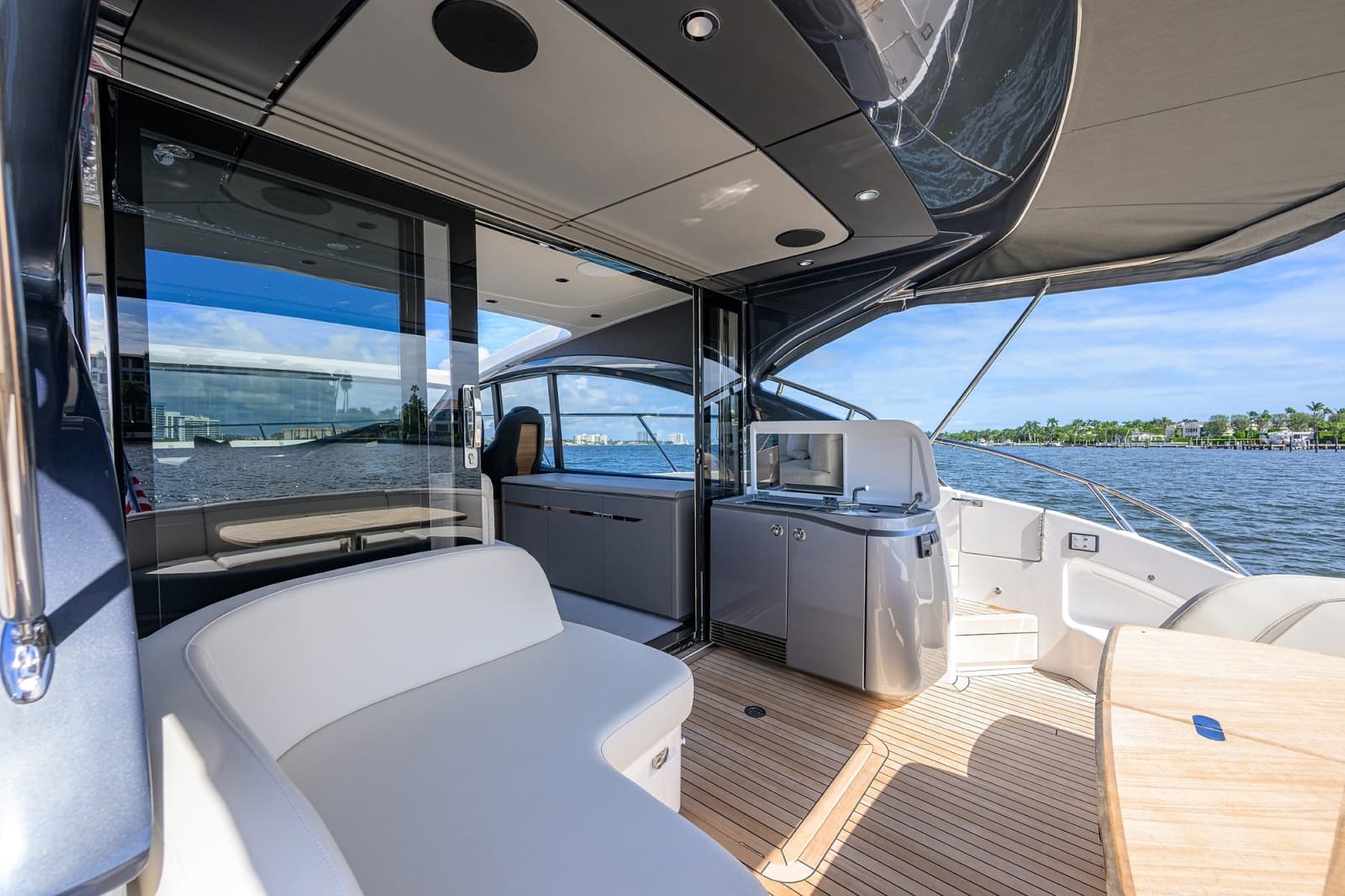 2026 Princess V50 Deck Salon - Photo 32