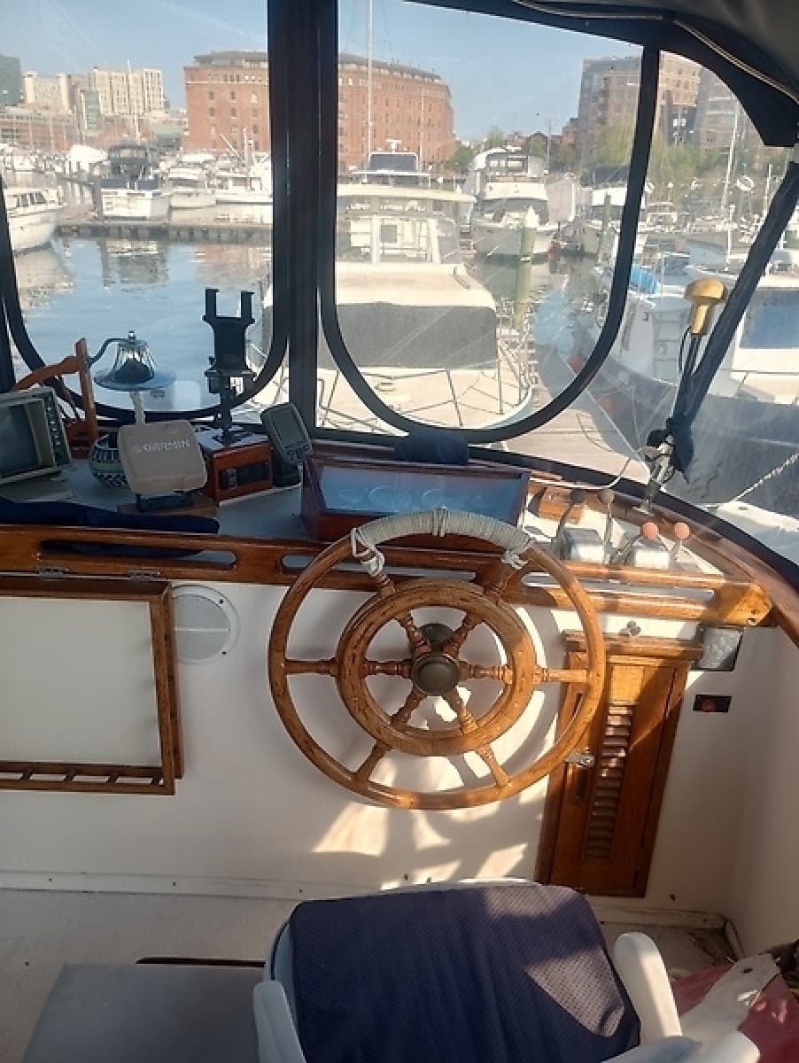 1981 Marine Trading 44 Double Cabin - Photo 18