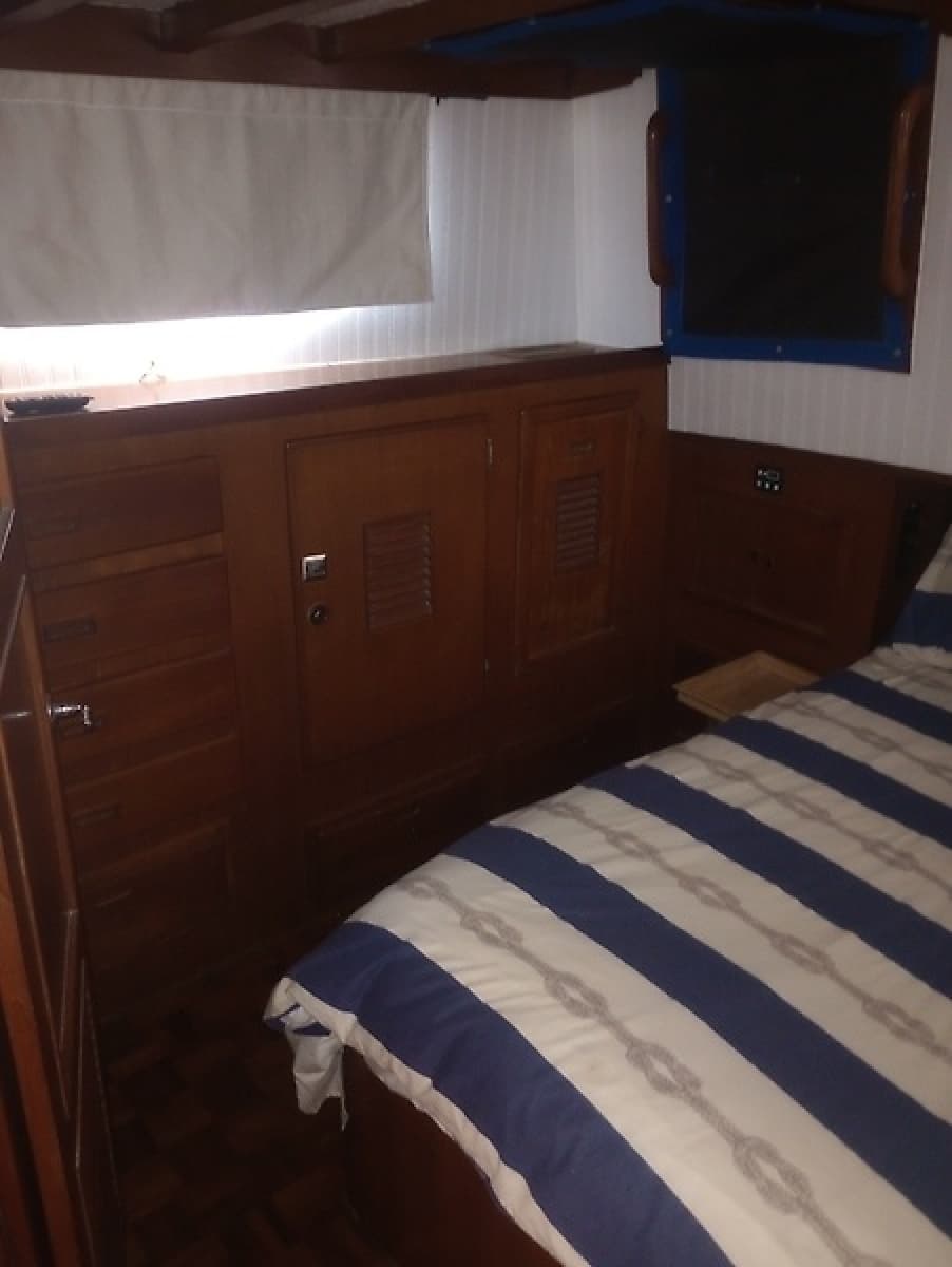 1981 Marine Trading 44 Double Cabin - Photo 38