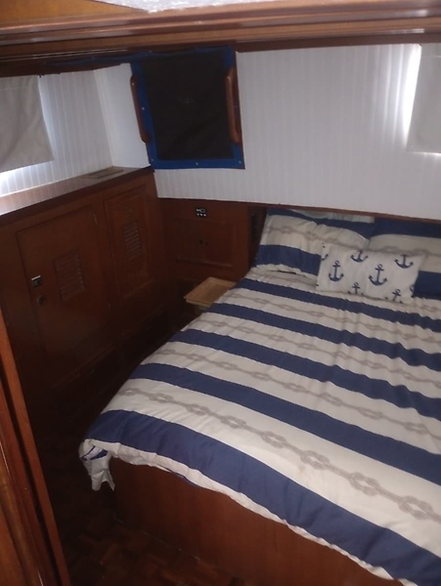 1981 Marine Trading 44 Double Cabin - Photo 37