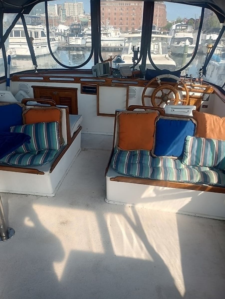 1981 Marine Trading 44 Double Cabin - Photo 15