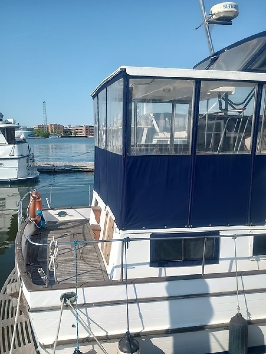 1981 Marine Trading 44 Double Cabin - Photo 3
