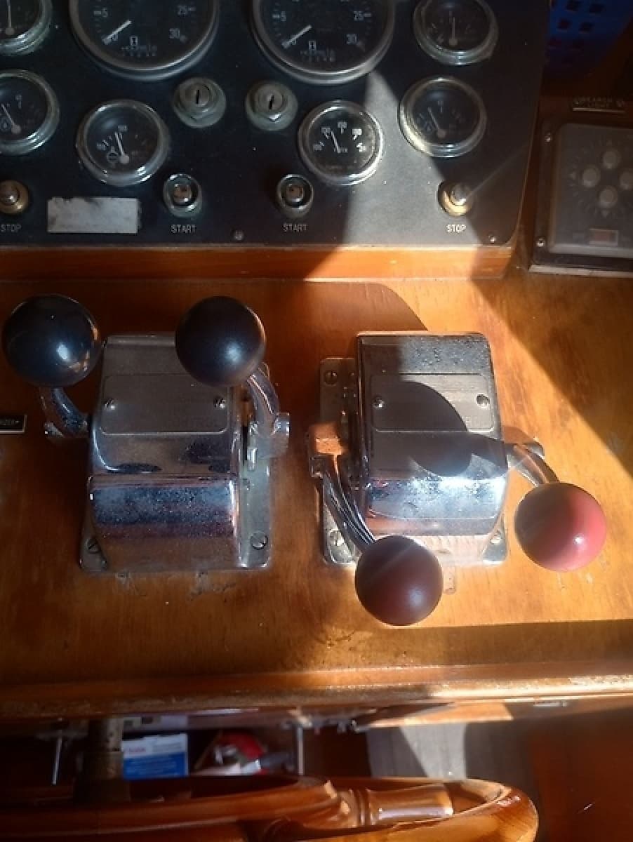 1981 Marine Trading 44 Double Cabin - Photo 48