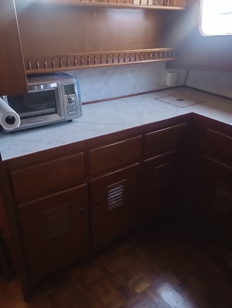 1981 Marine Trading 44 Double Cabin - Photo 28
