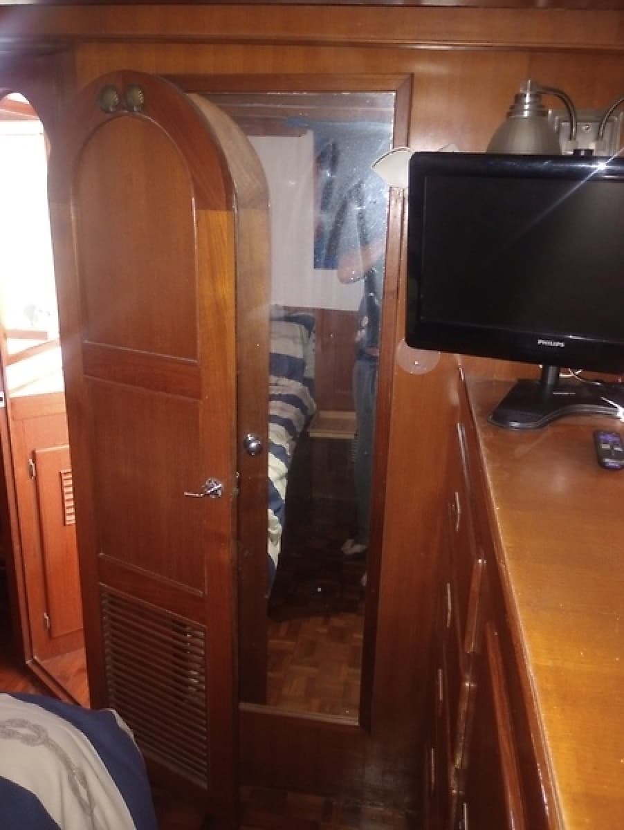 1981 Marine Trading 44 Double Cabin - Photo 43