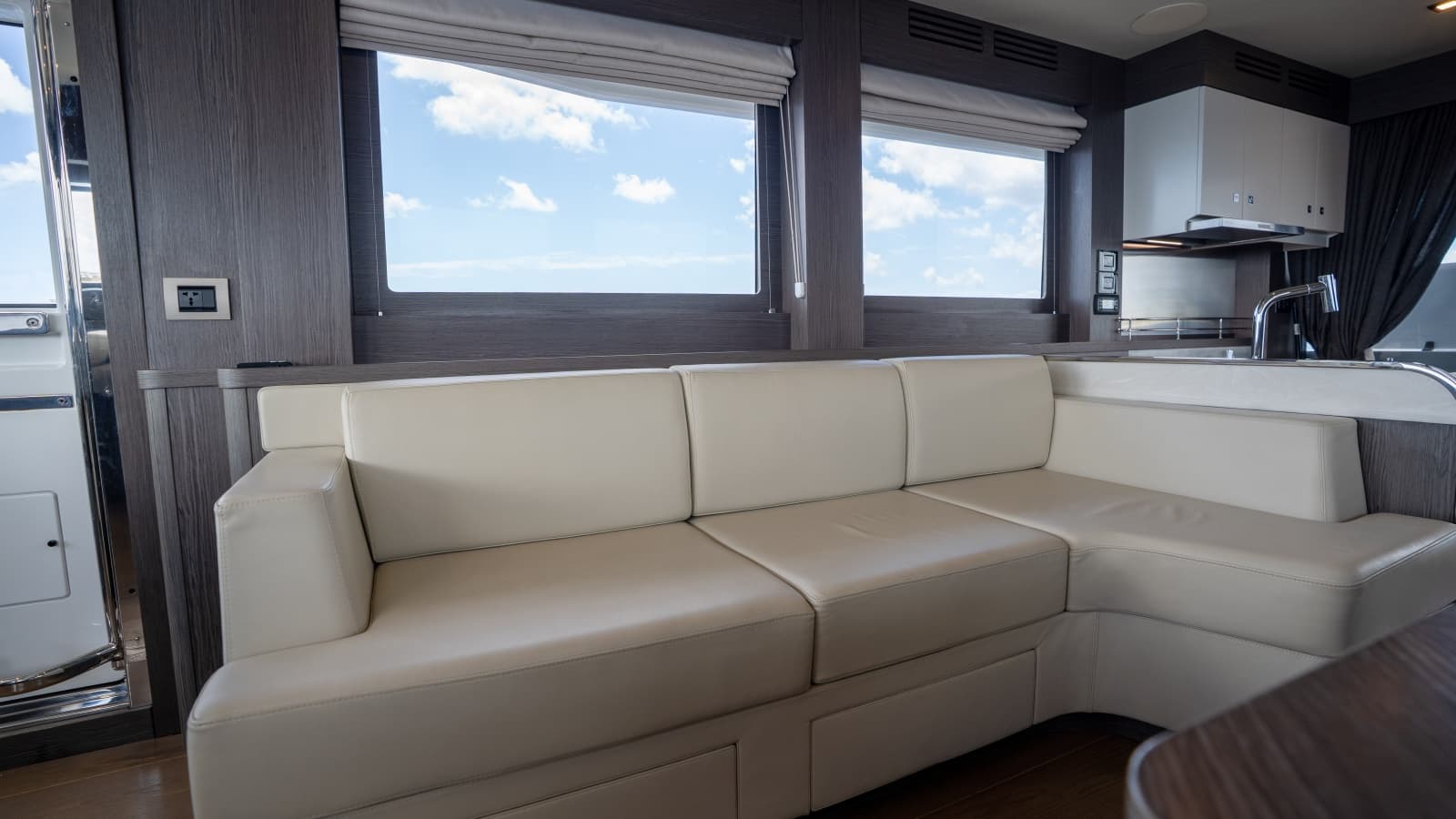 2025 Sirena 58 - Photo 49