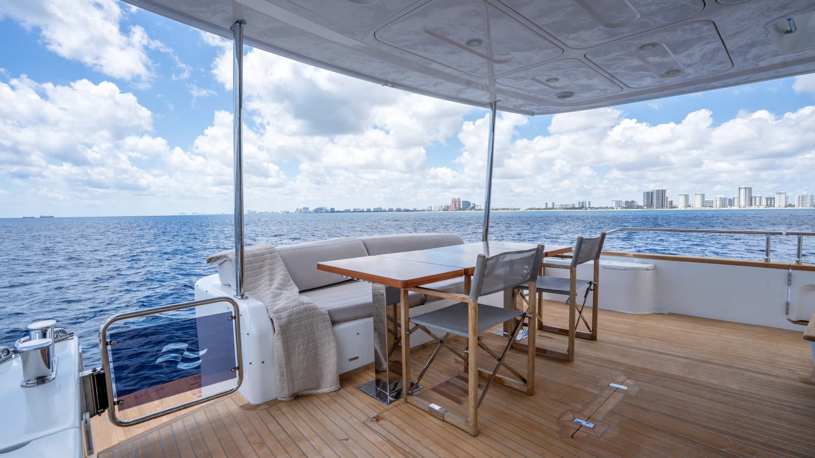 2025 Sirena 58 - Photo 24