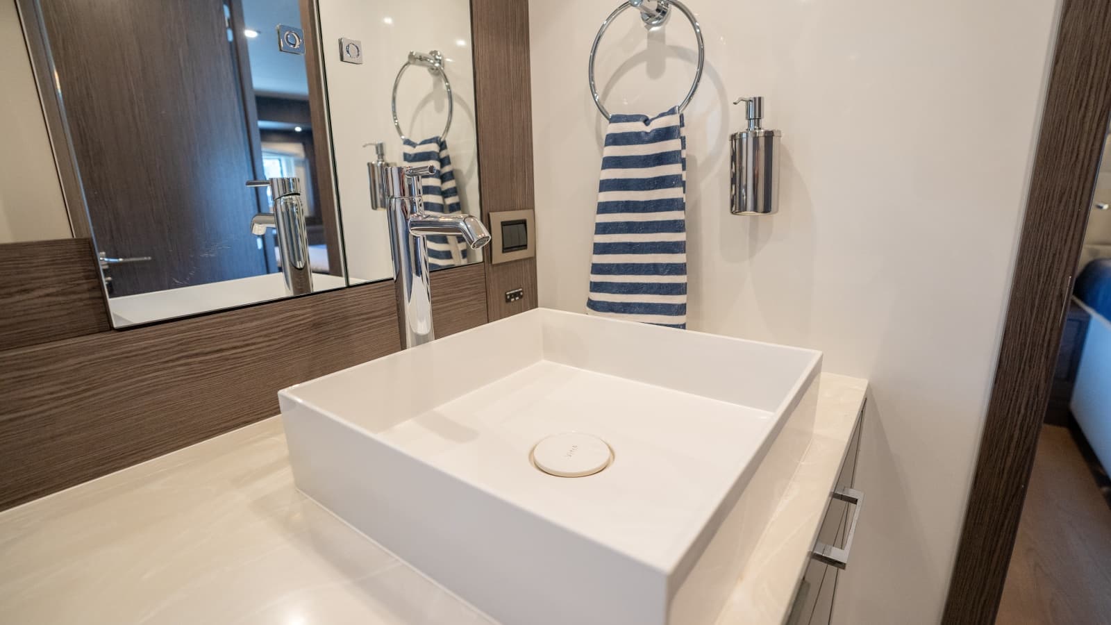 2025 Sirena 58 - Photo 67