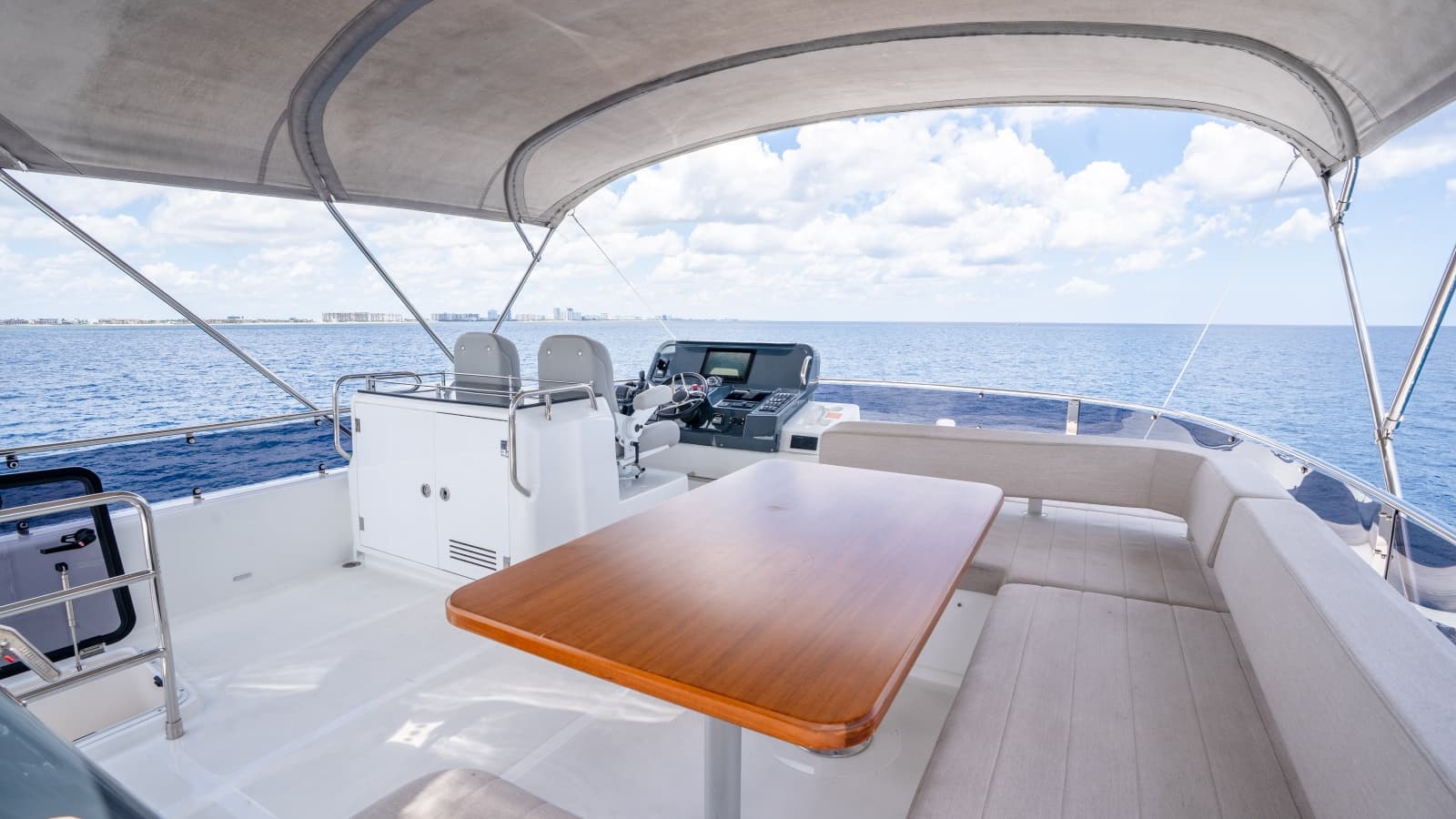 2025 Sirena 58 - Photo 10