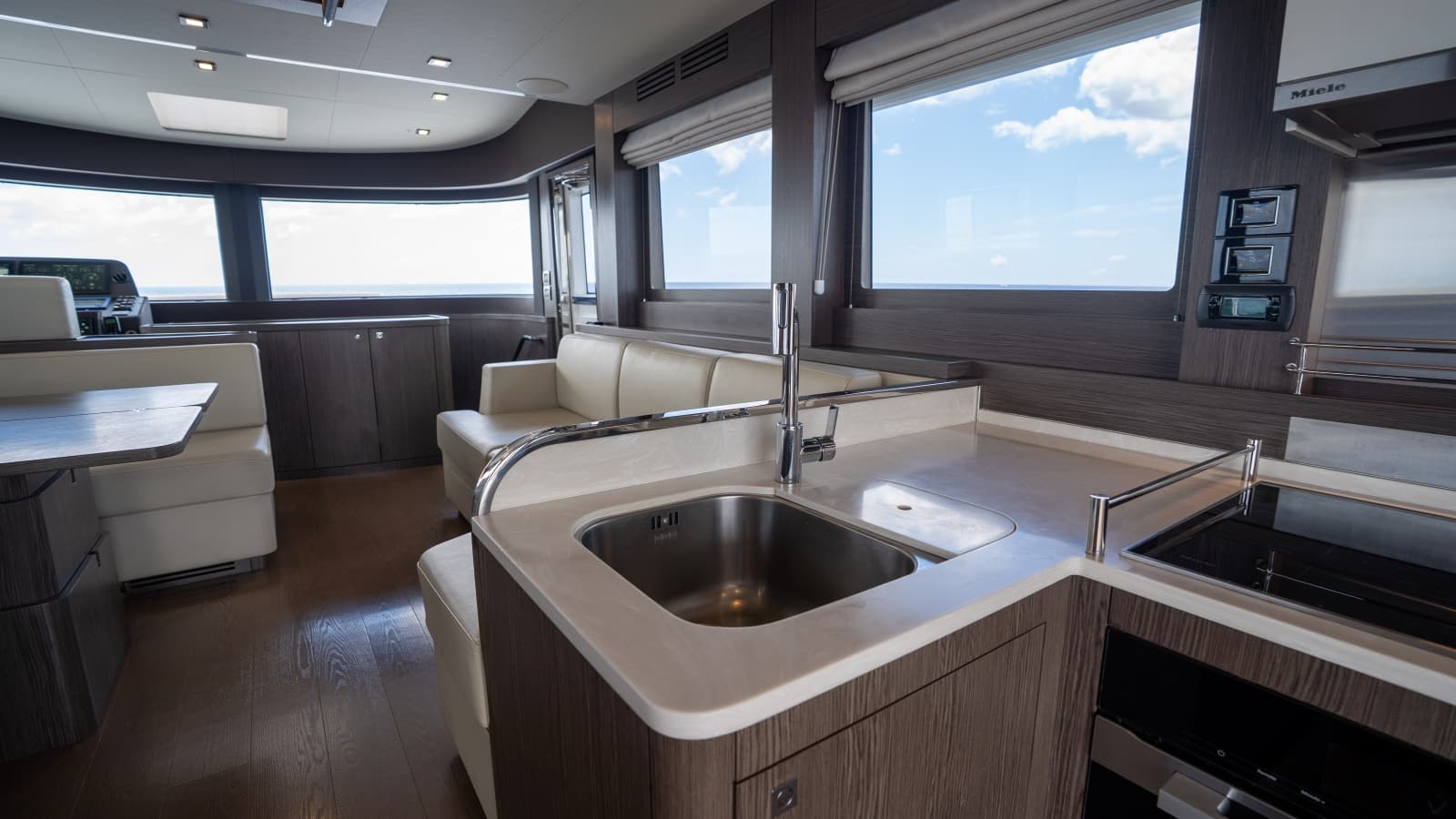 2025 Sirena 58 - Photo 45