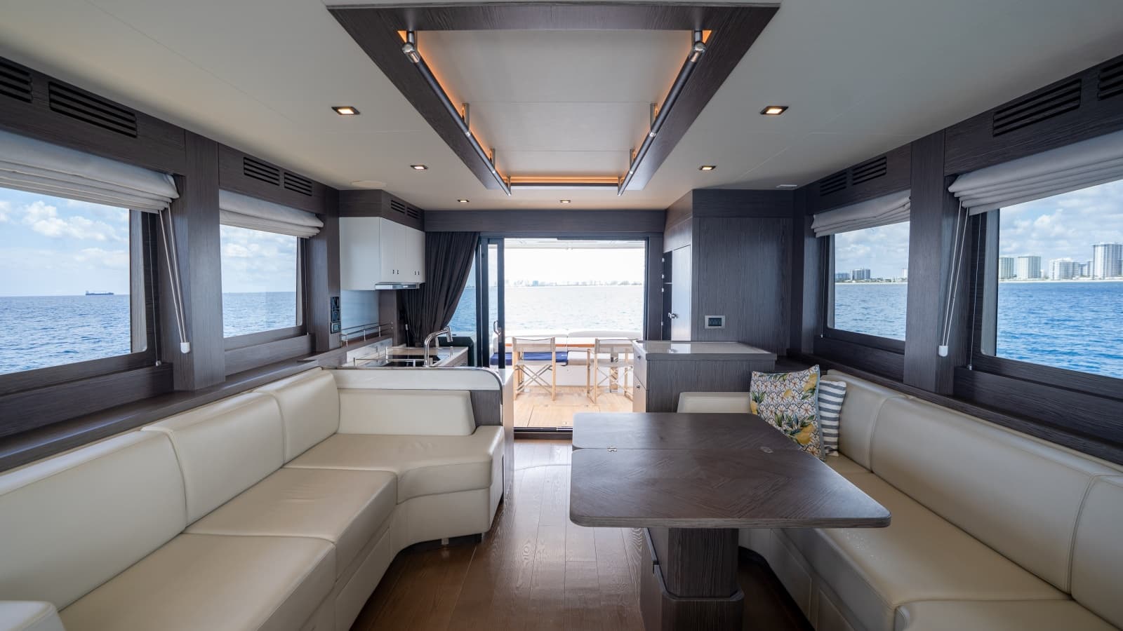 2025 Sirena 58 - Photo 46