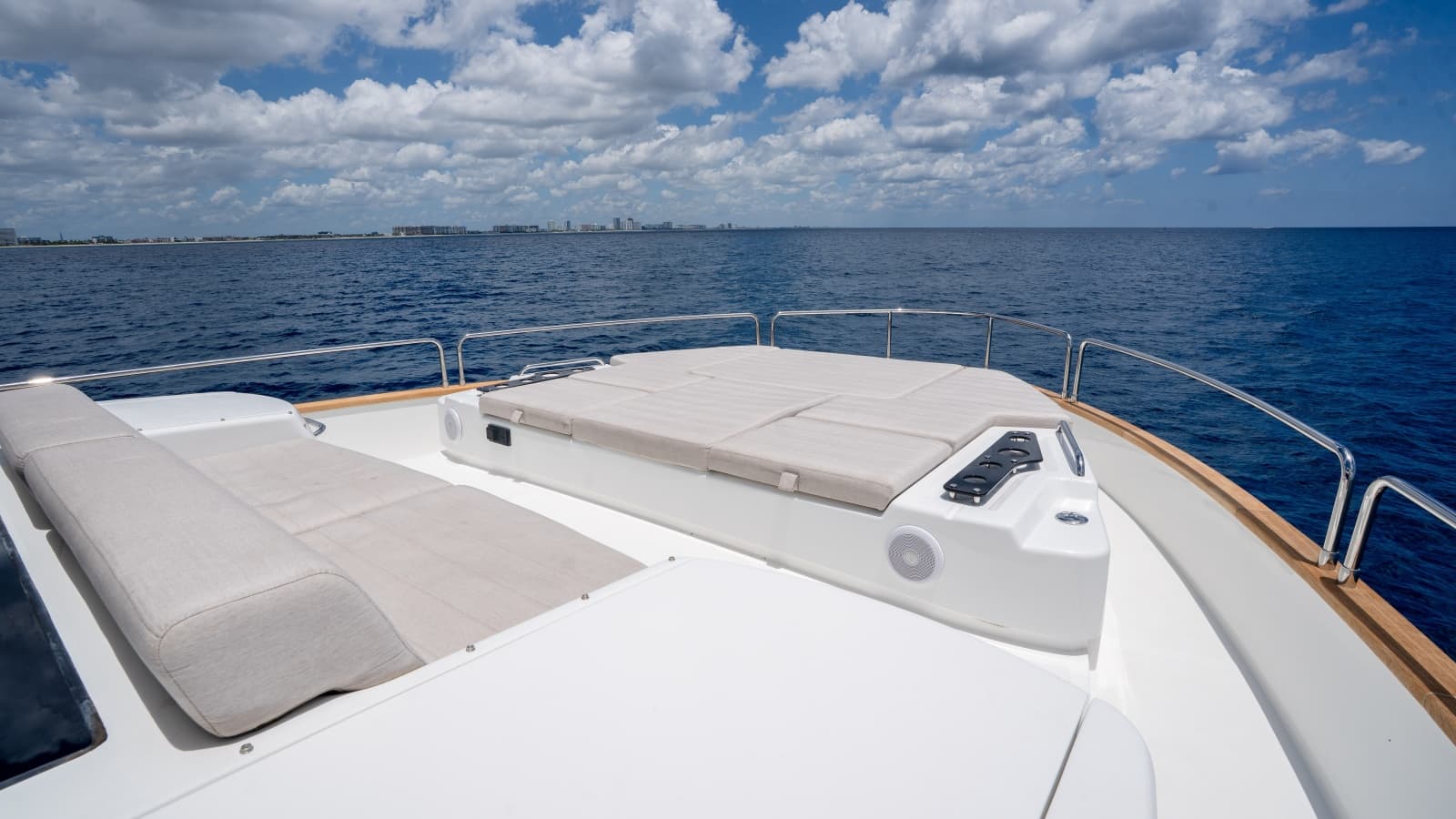 2025 Sirena 58 - Photo 36