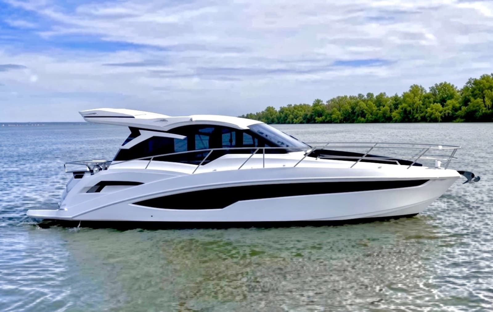 2020 Galeon 425 HTS - Photo 1