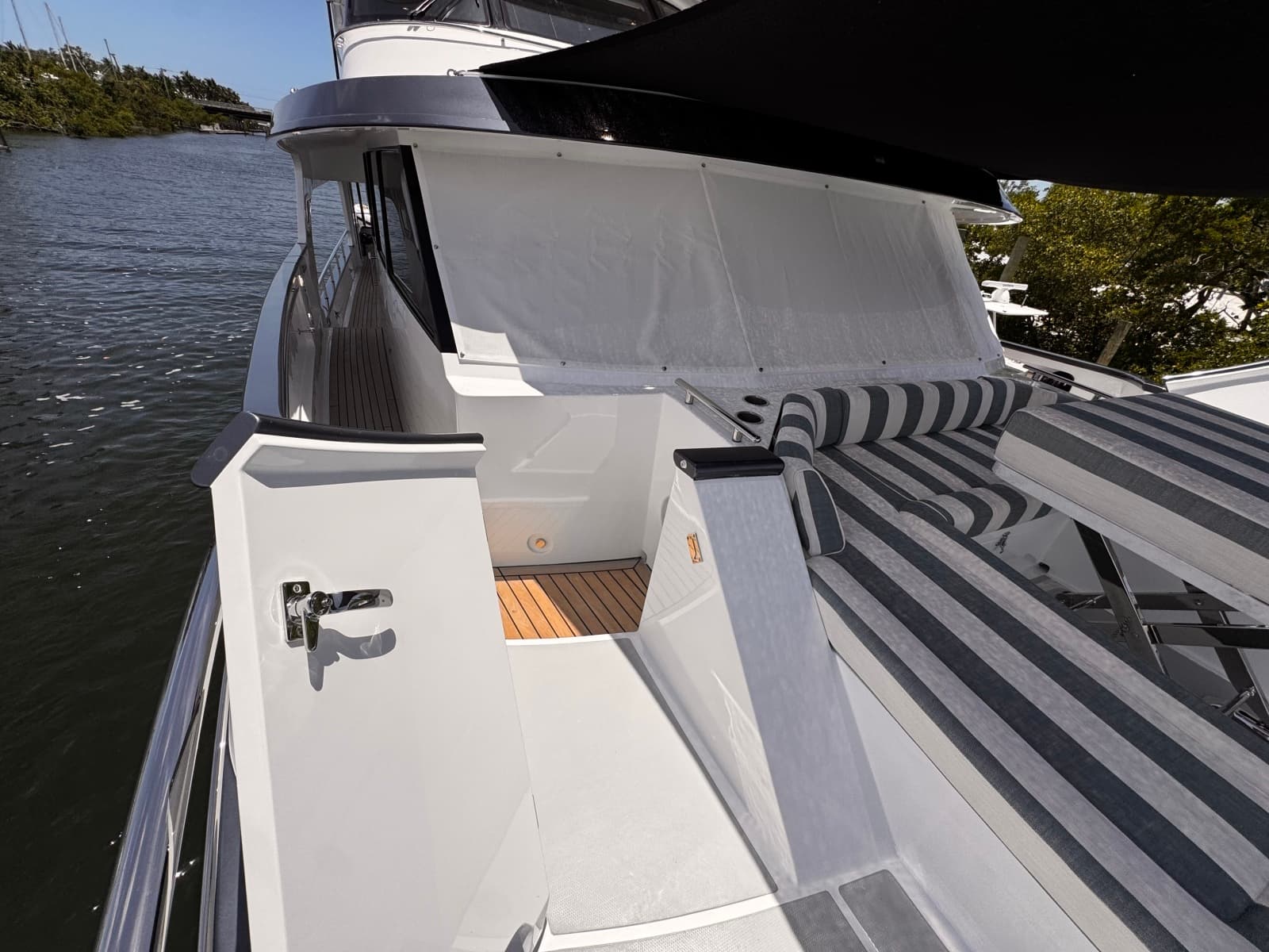 2025 Marlow EXPLORER 70E MK II - Photo 16