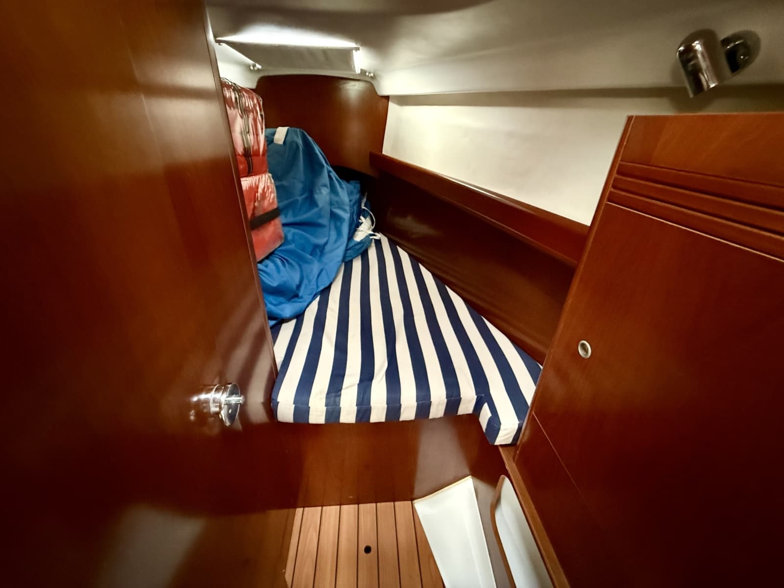 2005 Beneteau First 36.7 - Photo 24