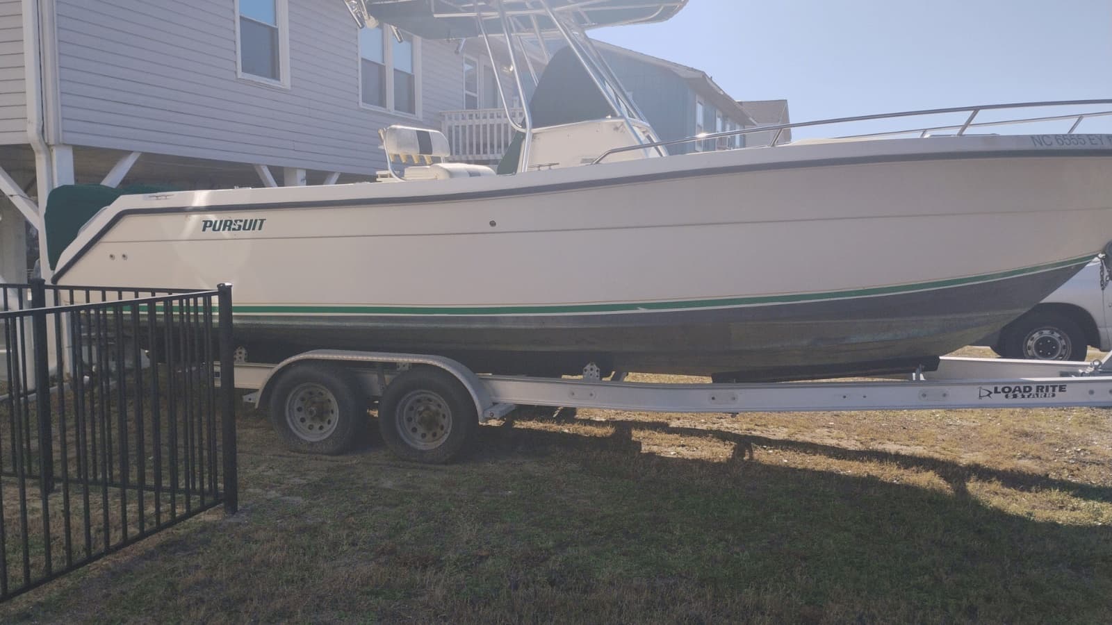 2001 Pursuit 2670 Cuddy Console - Photo 4