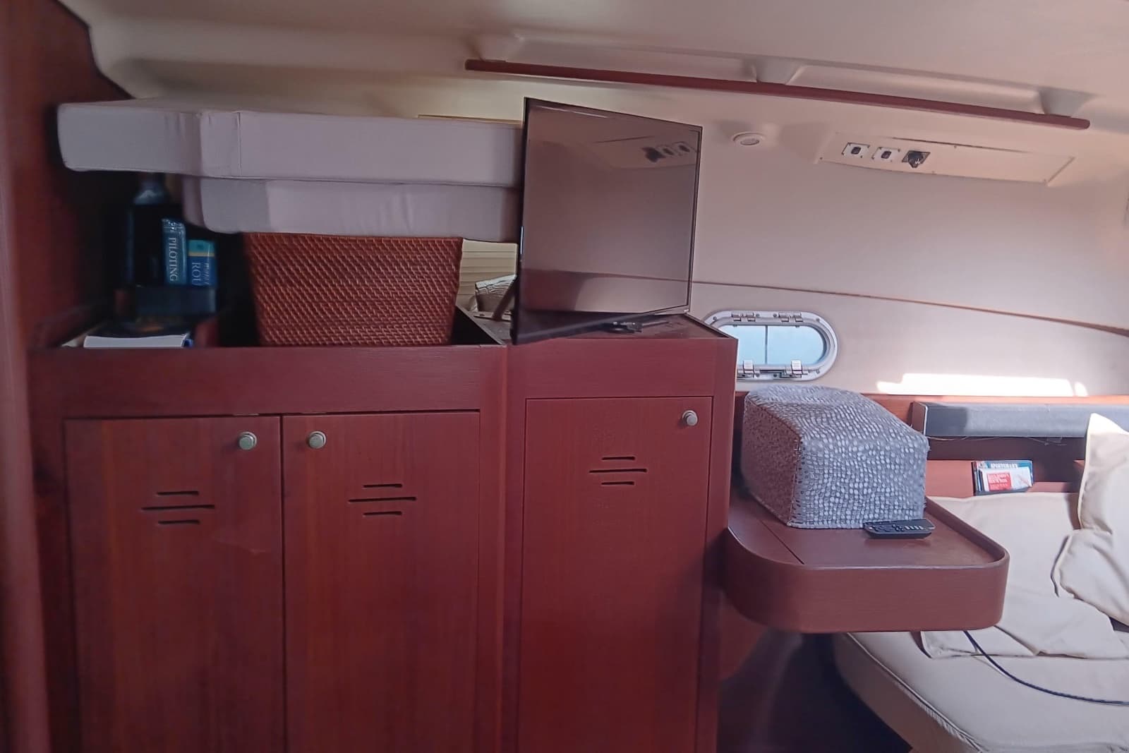 1998 Hunter Passage 450 - Photo 29