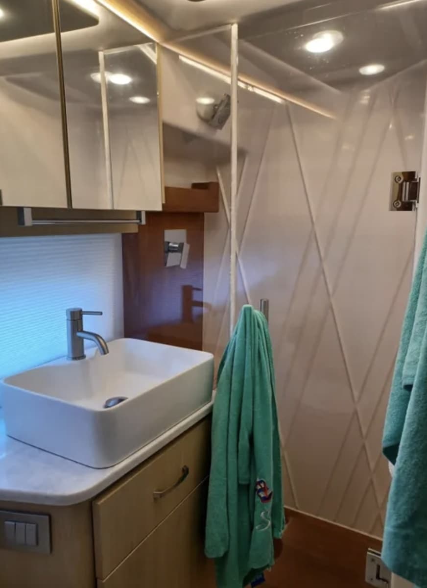 2023 Regal 42 FXO - Photo 17
