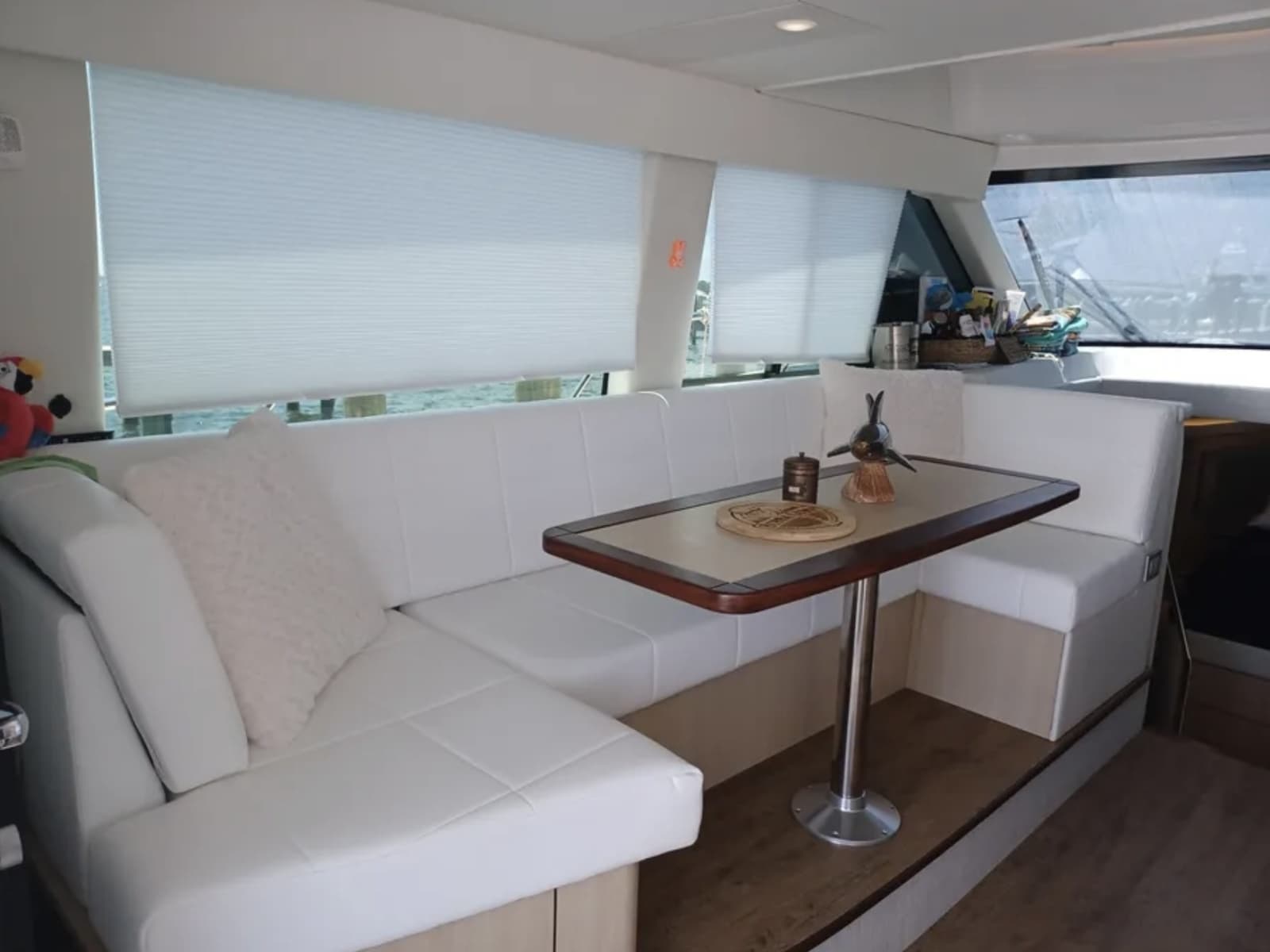 2023 Regal 42 FXO - Photo 11