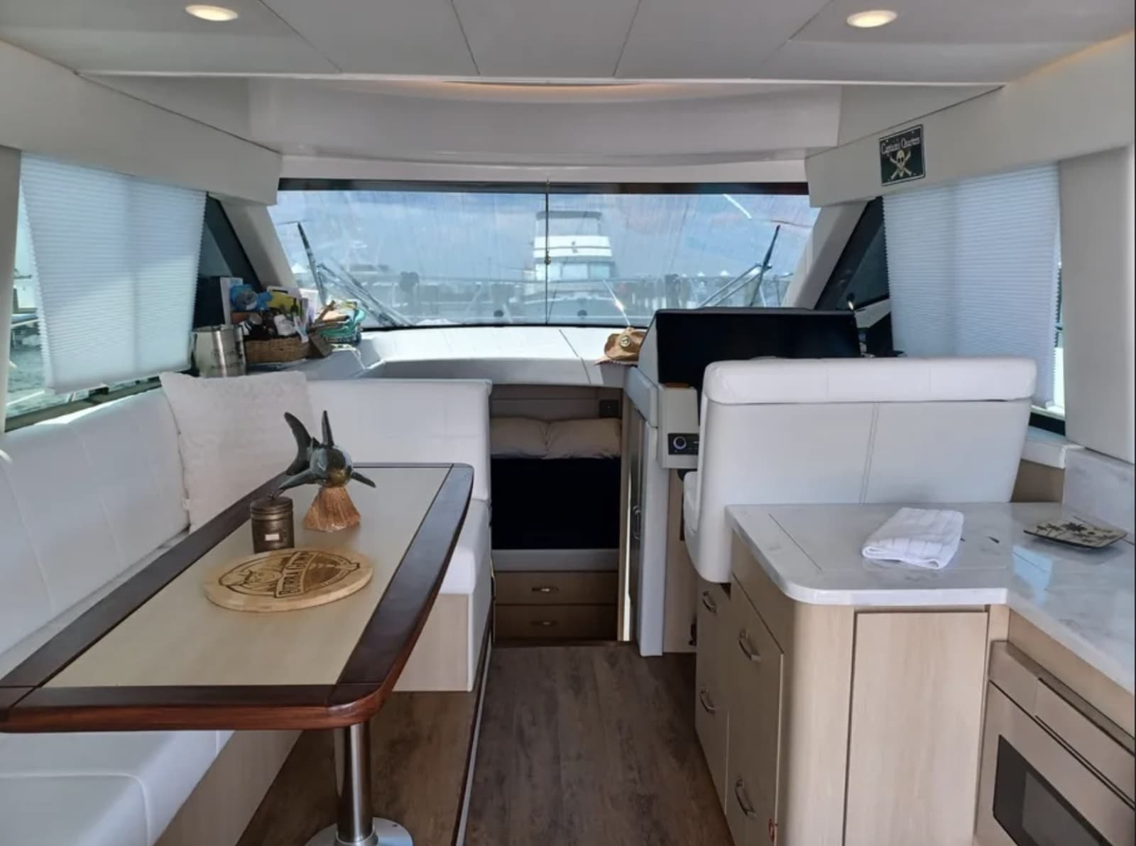 2023 Regal 42 FXO - Photo 10