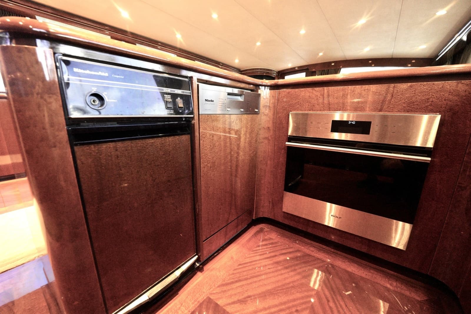 1996 Merritt 75' Sportfish - Photo 5