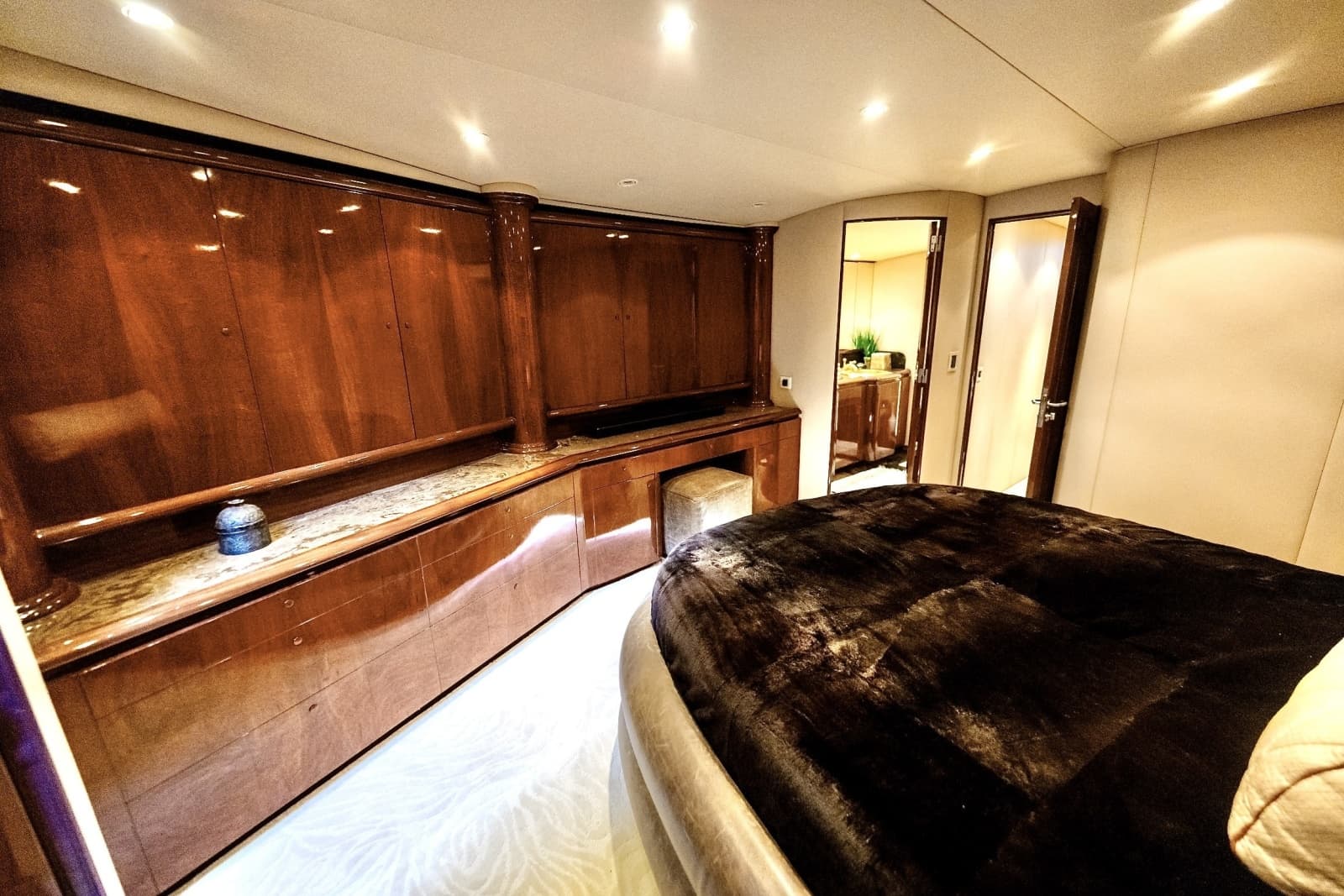 1996 Merritt 75' Sportfish - Photo 8