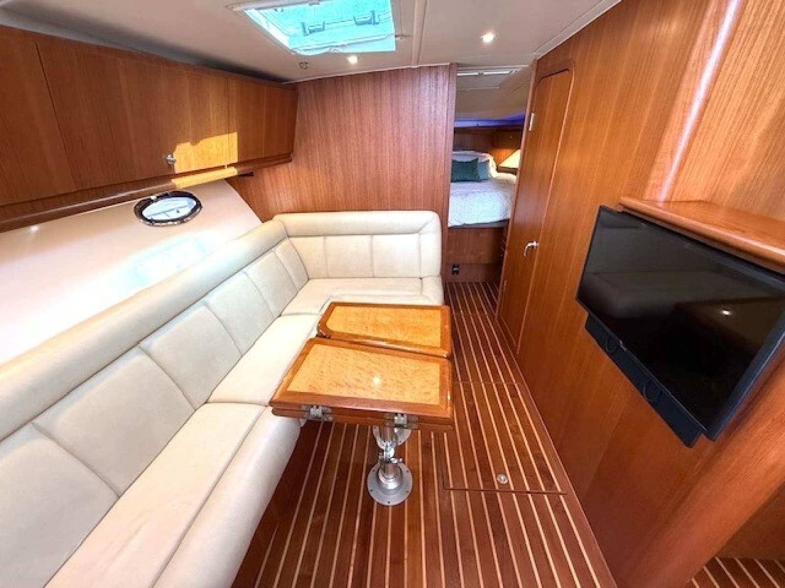 2007 Tiara Yachts 4200 Open - Photo 20