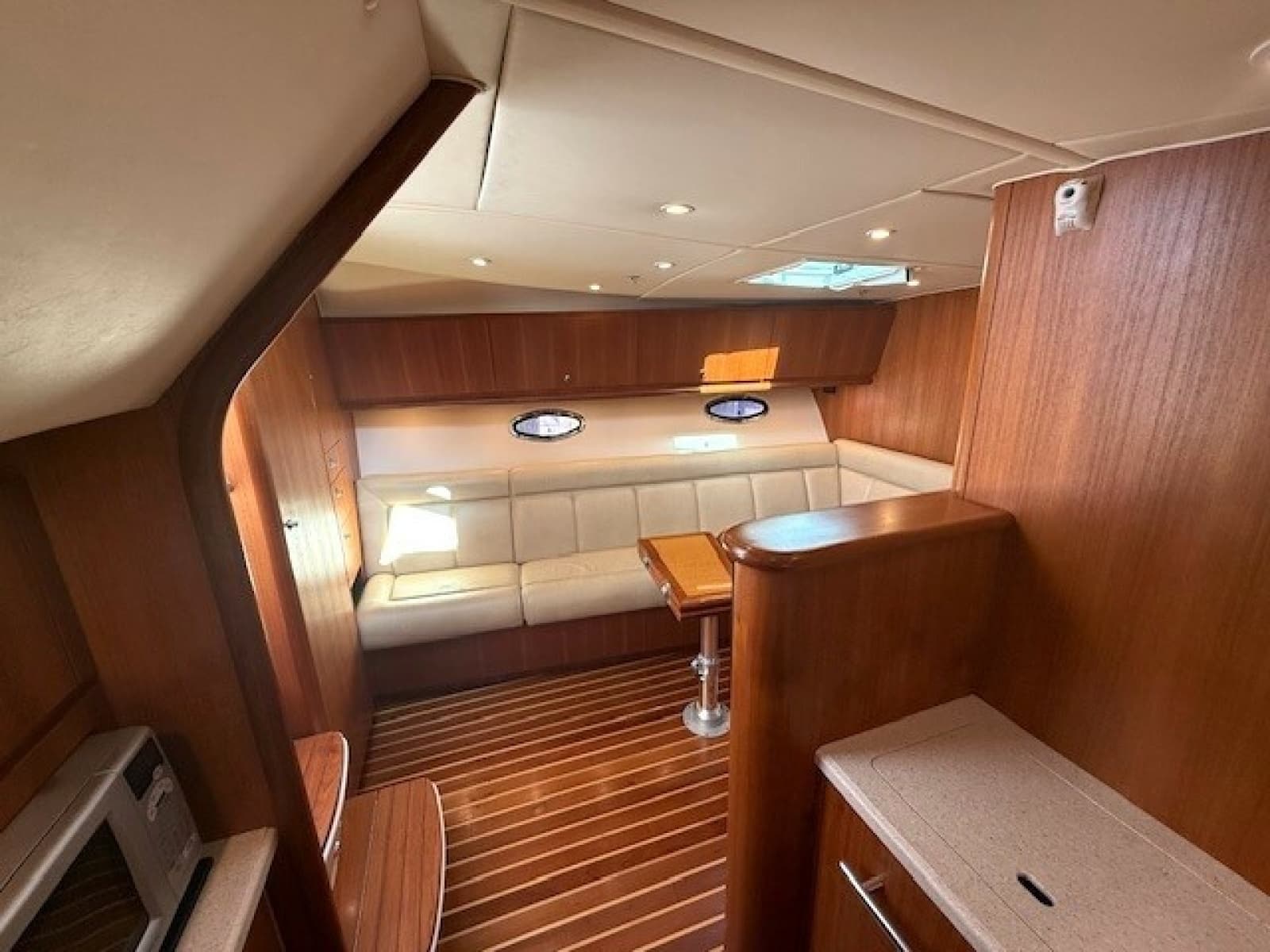 2007 Tiara Yachts 4200 Open - Photo 24