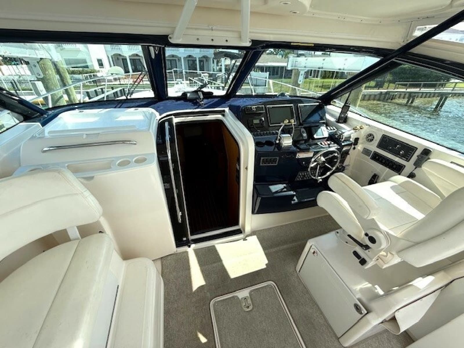 2007 Tiara Yachts 4200 Open - Photo 39