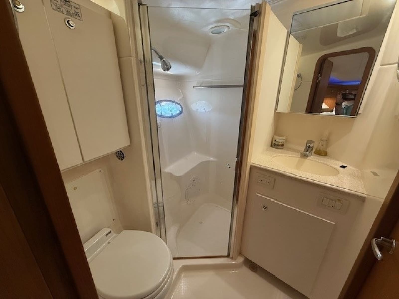 2007 Tiara Yachts 4200 Open - Photo 37
