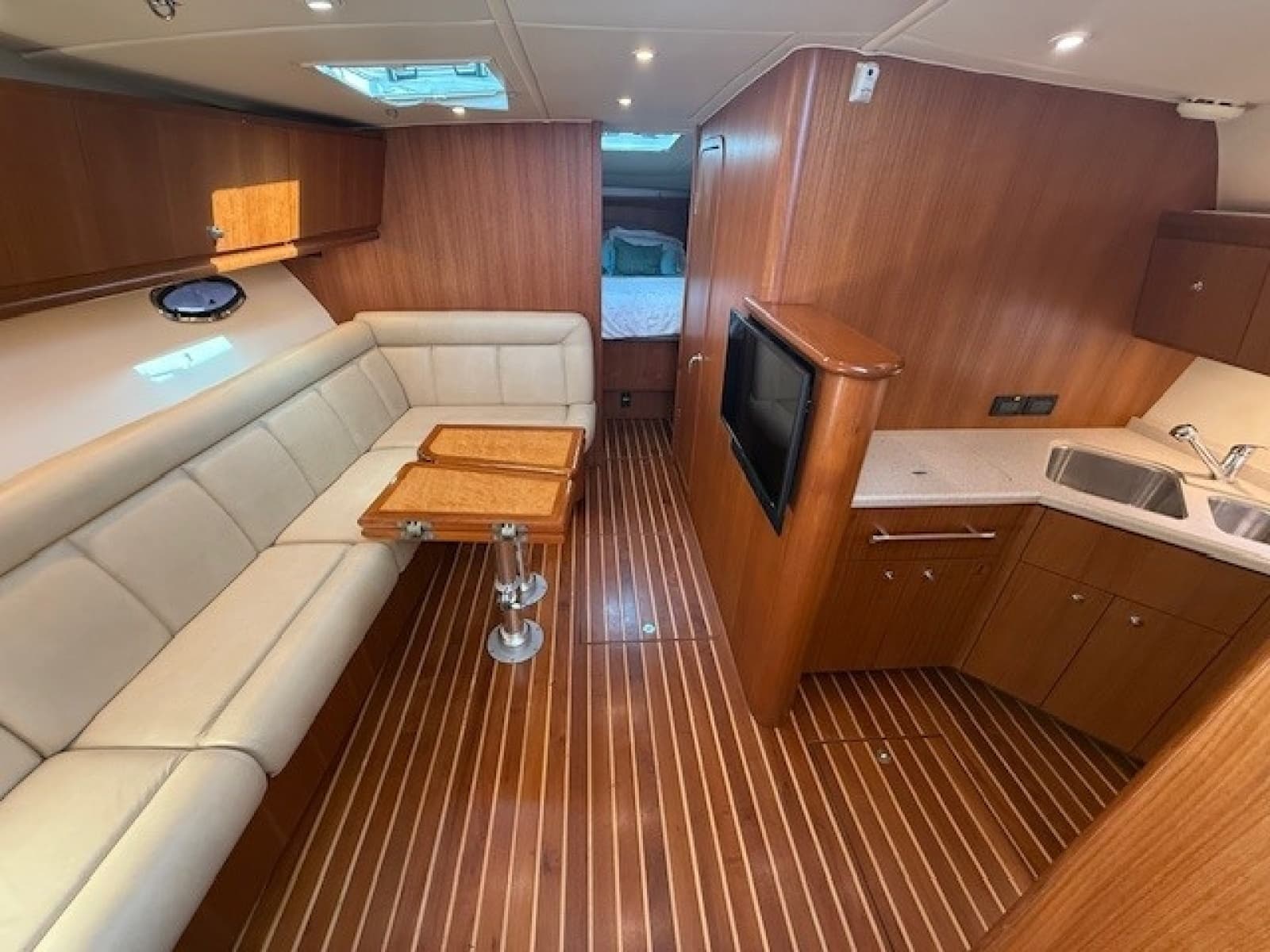 2007 Tiara Yachts 4200 Open - Photo 15