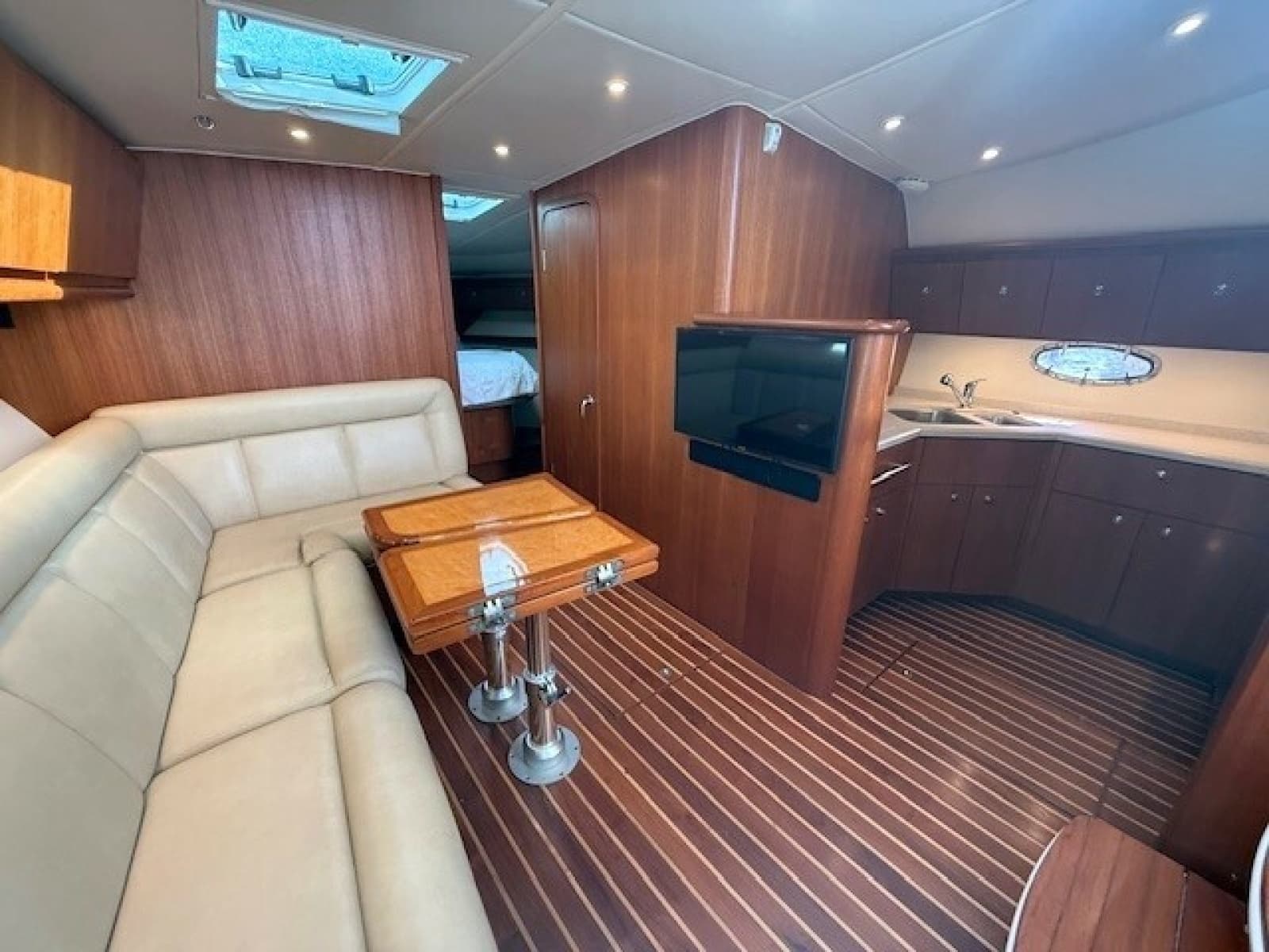 2007 Tiara Yachts 4200 Open - Photo 16