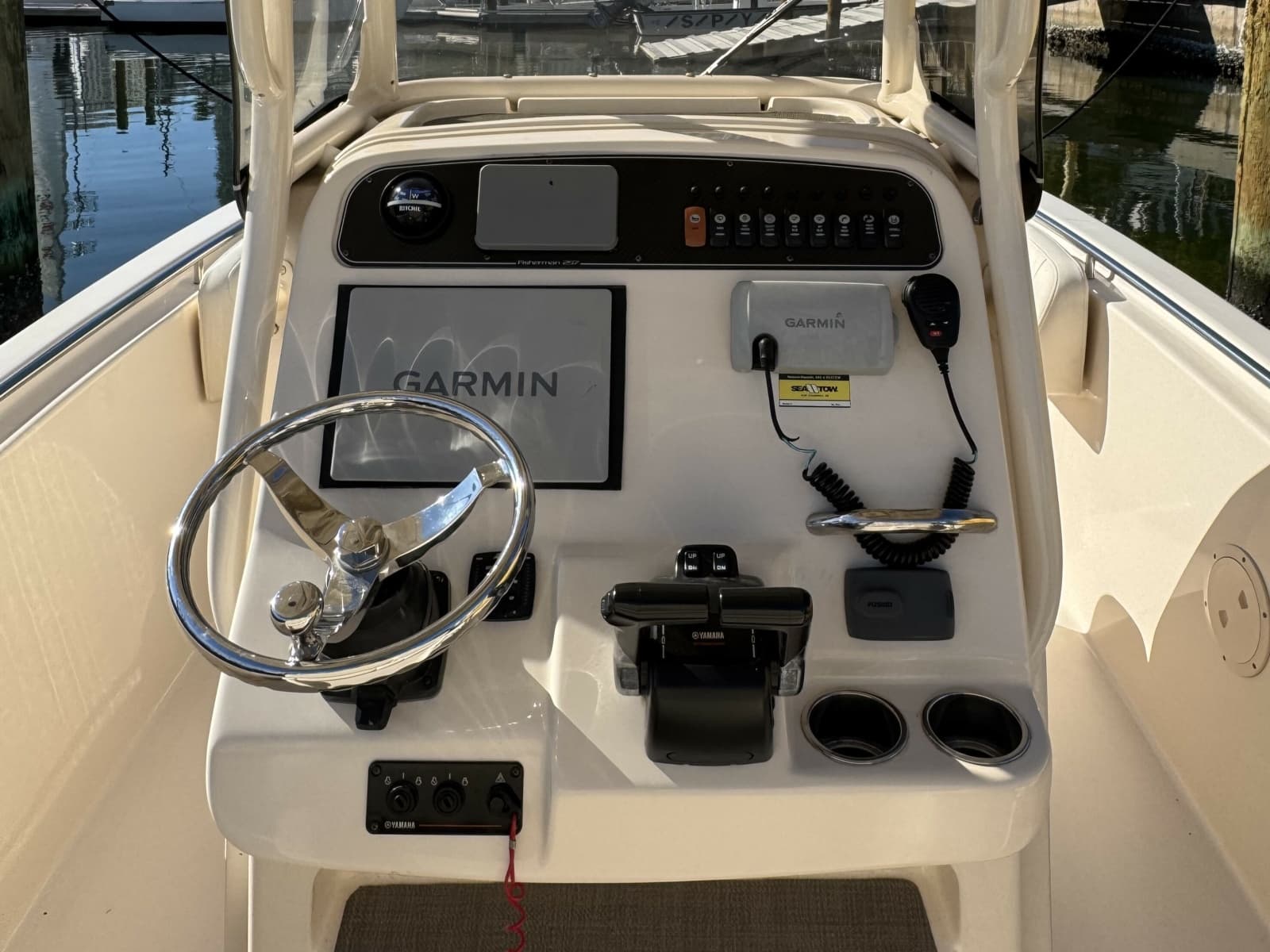 2017 Grady-White Fisherman 257 - Photo 11