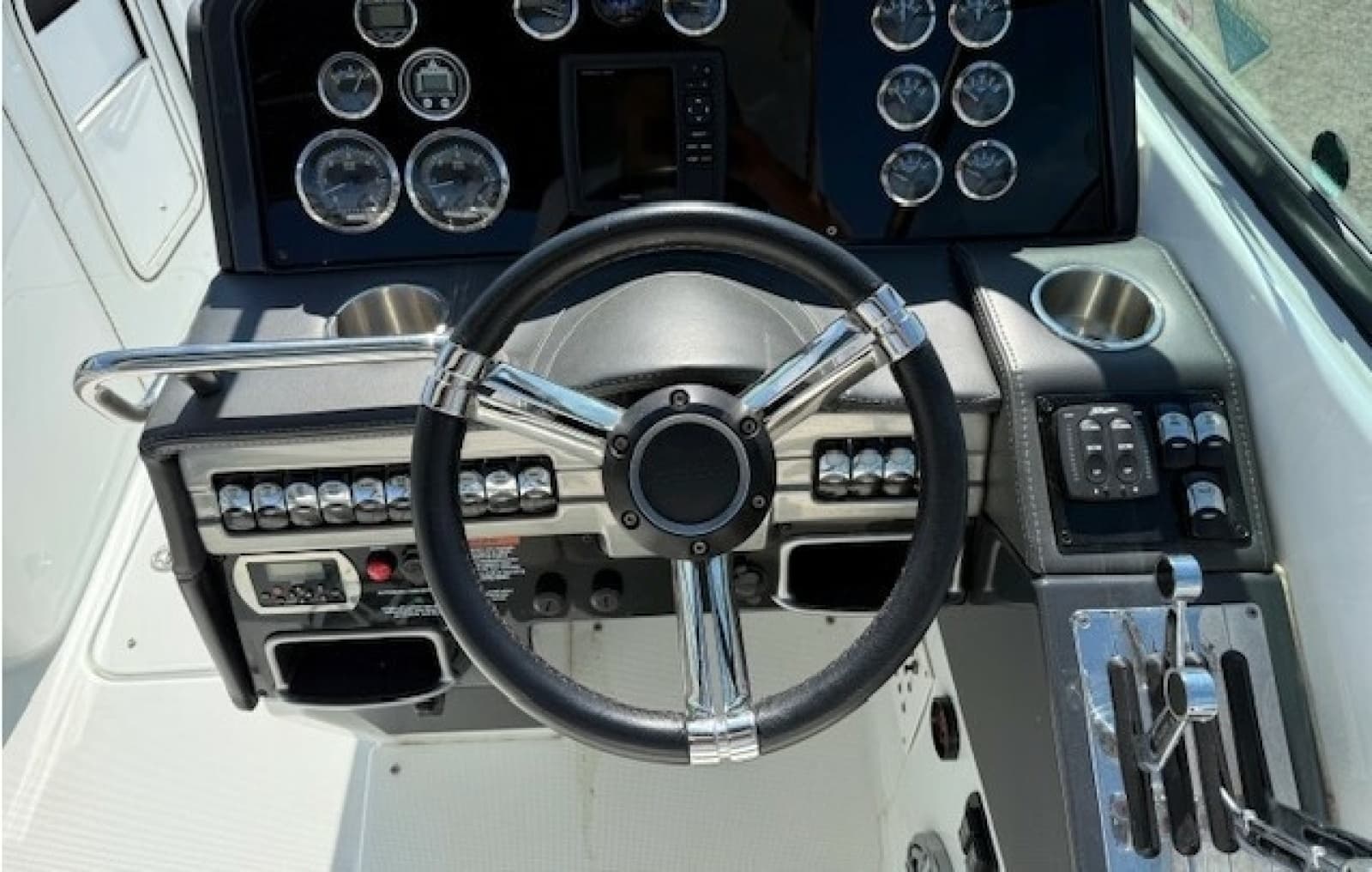 2015 Formula 310 Bowrider - Photo 9