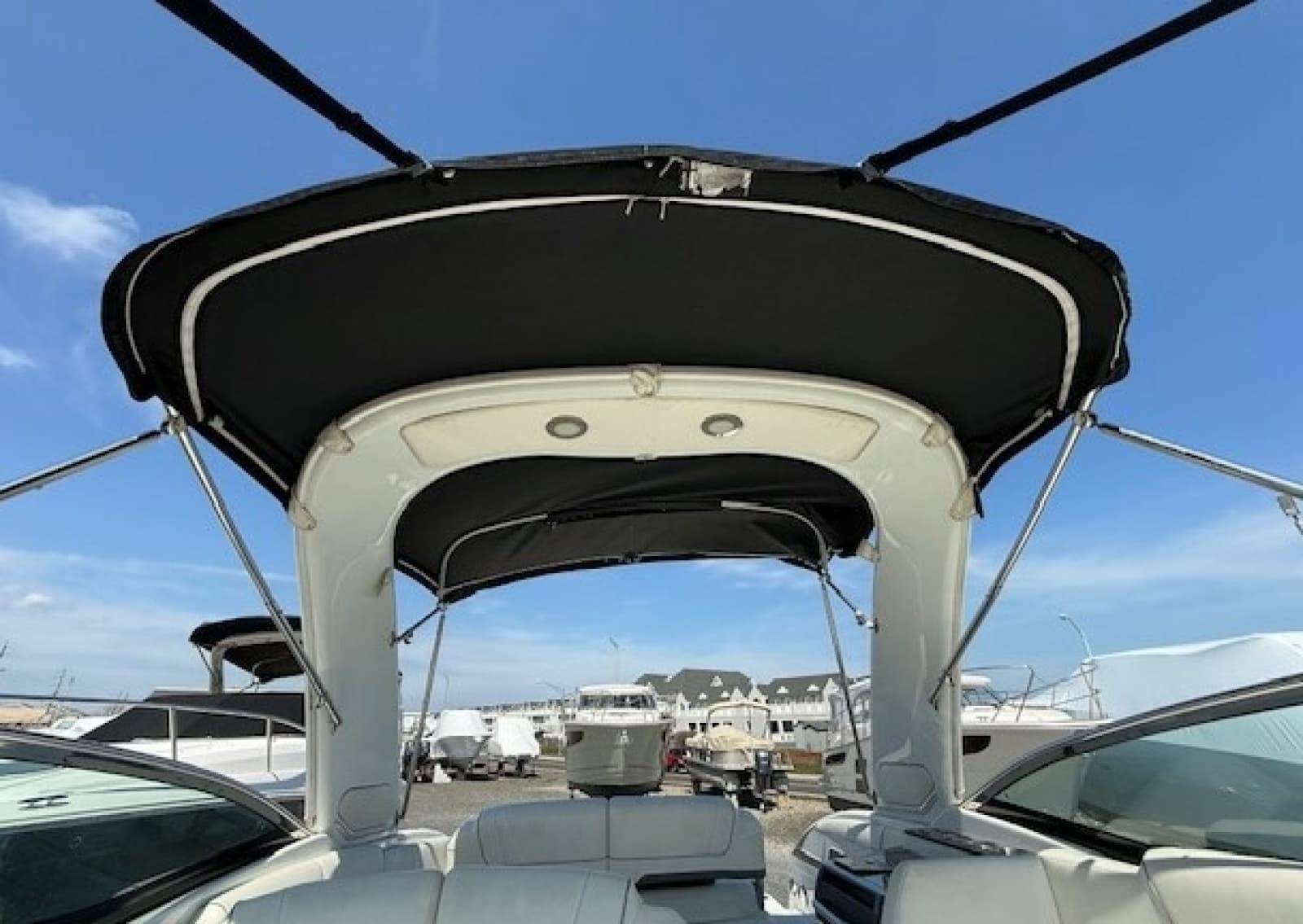 2015 Formula 310 Bowrider - Photo 10