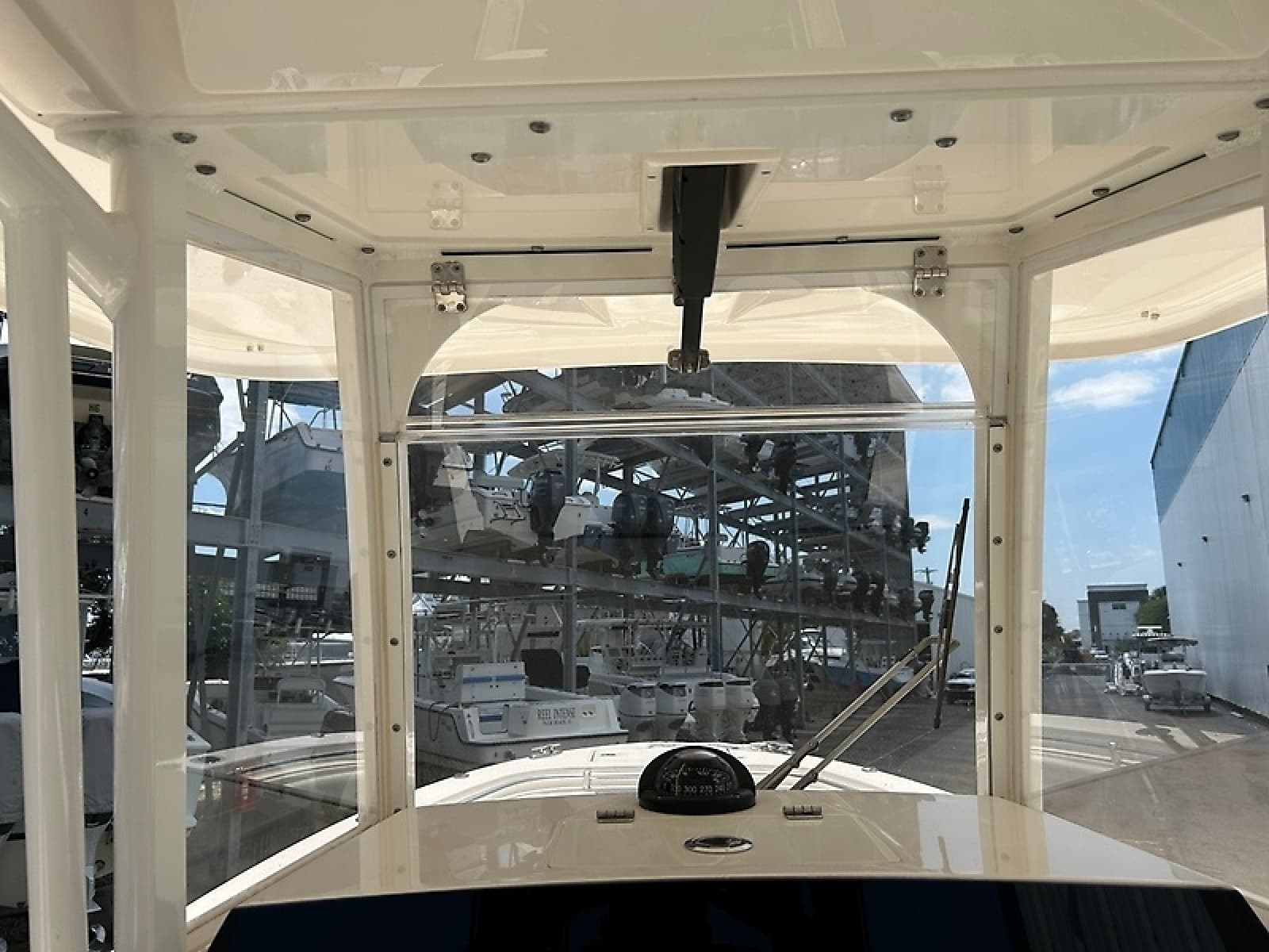 2022 Cobia 262 - Photo 28