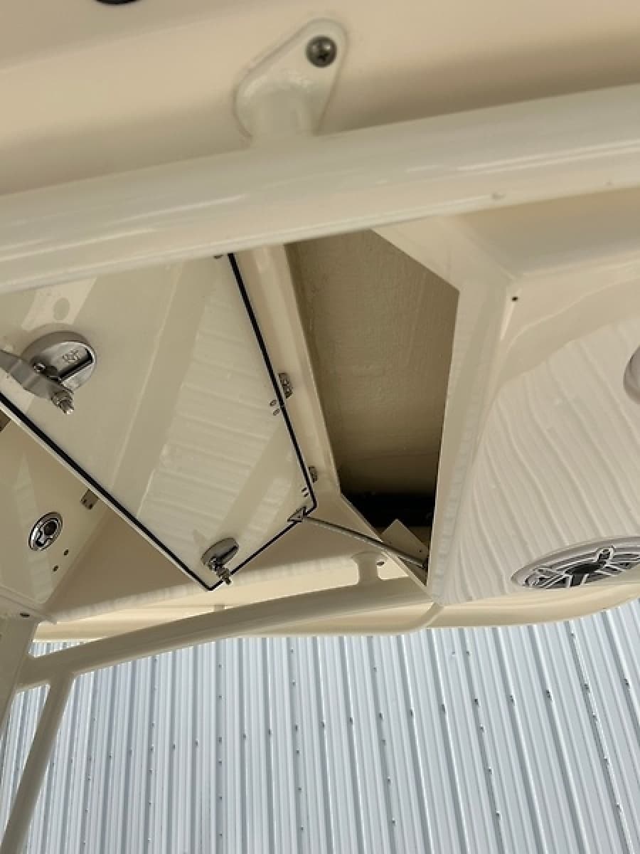 2022 Cobia 262 - Photo 26