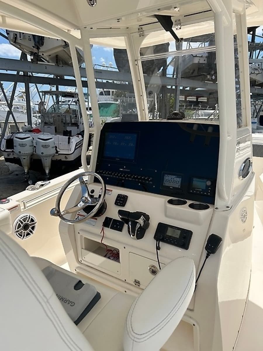 2022 Cobia 262 - Photo 23