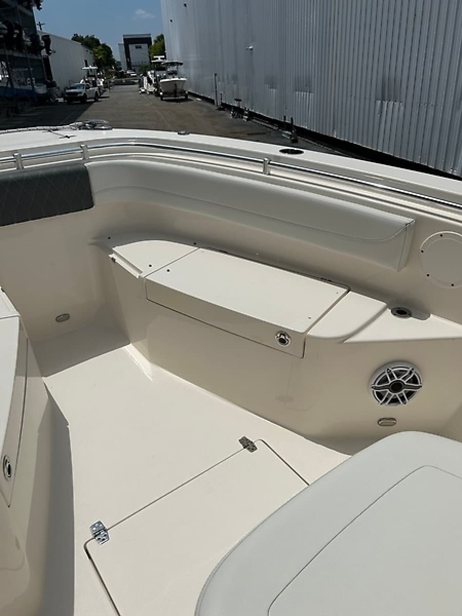 2022 Cobia 262 - Photo 37