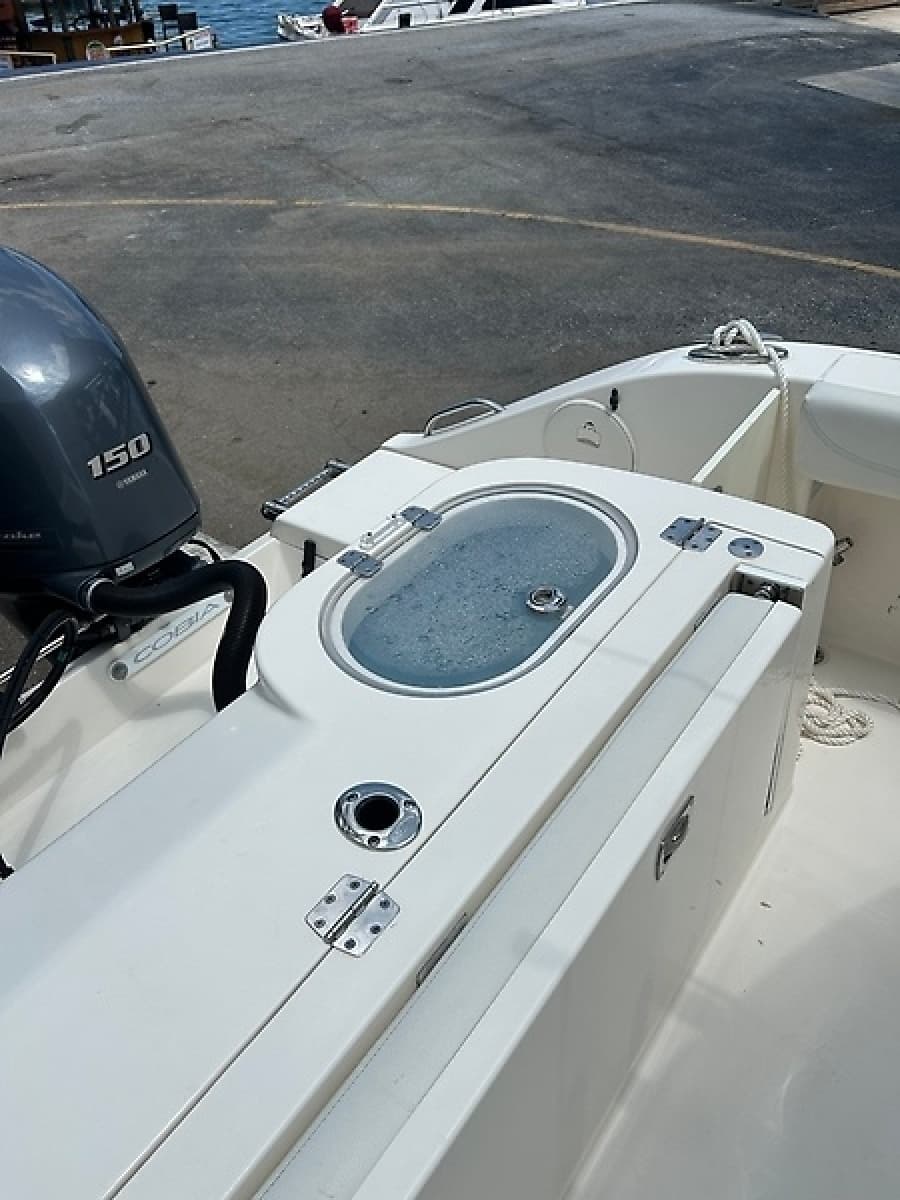 2022 Cobia 262 - Photo 33