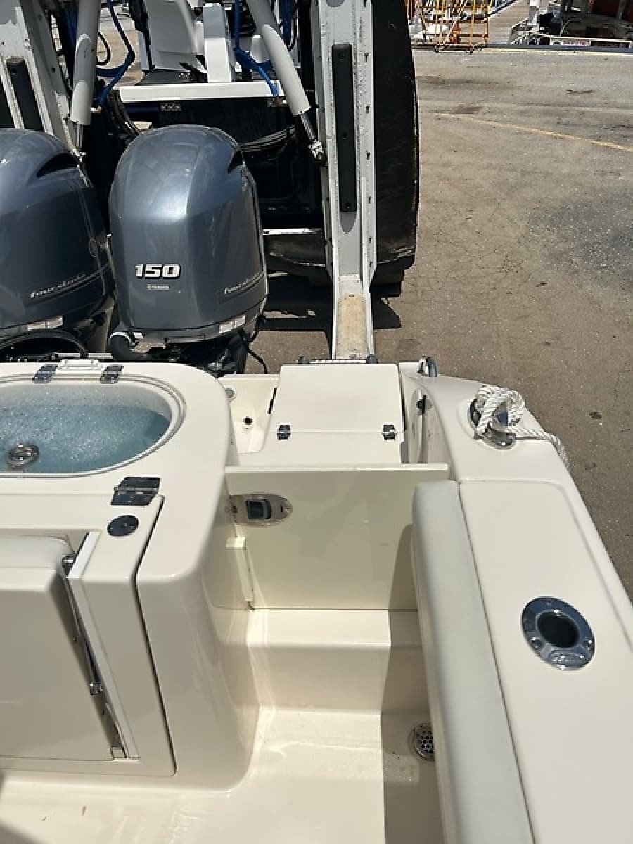 2022 Cobia 262 - Photo 38