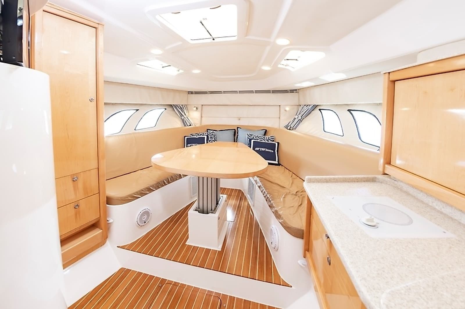 2010 Intrepid 475 Sport Yacht - Photo 28