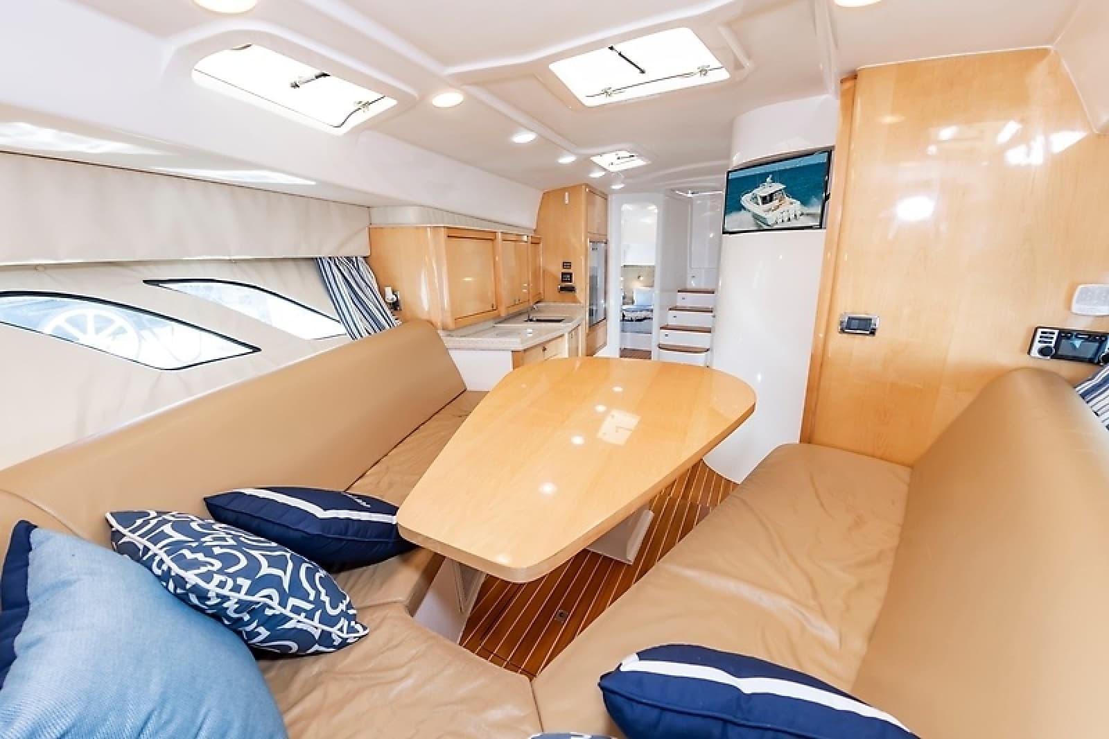2010 Intrepid 475 Sport Yacht - Photo 31
