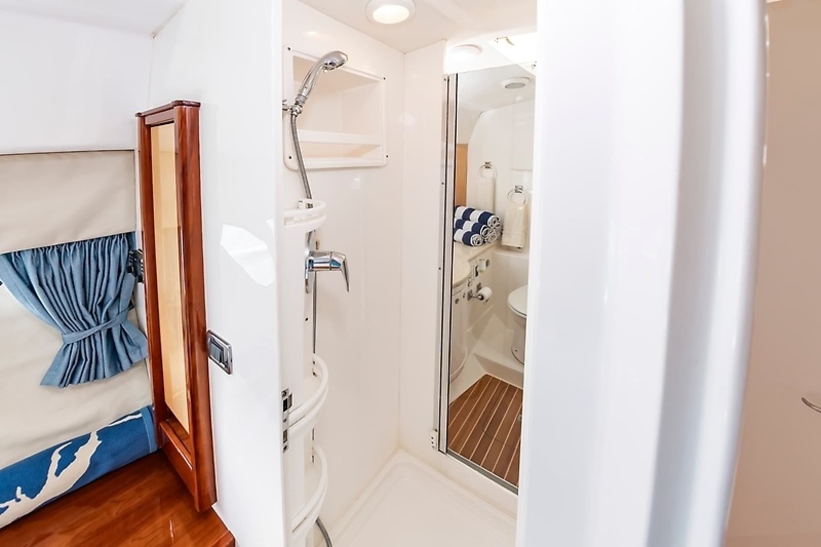 2010 Intrepid 475 Sport Yacht - Photo 38